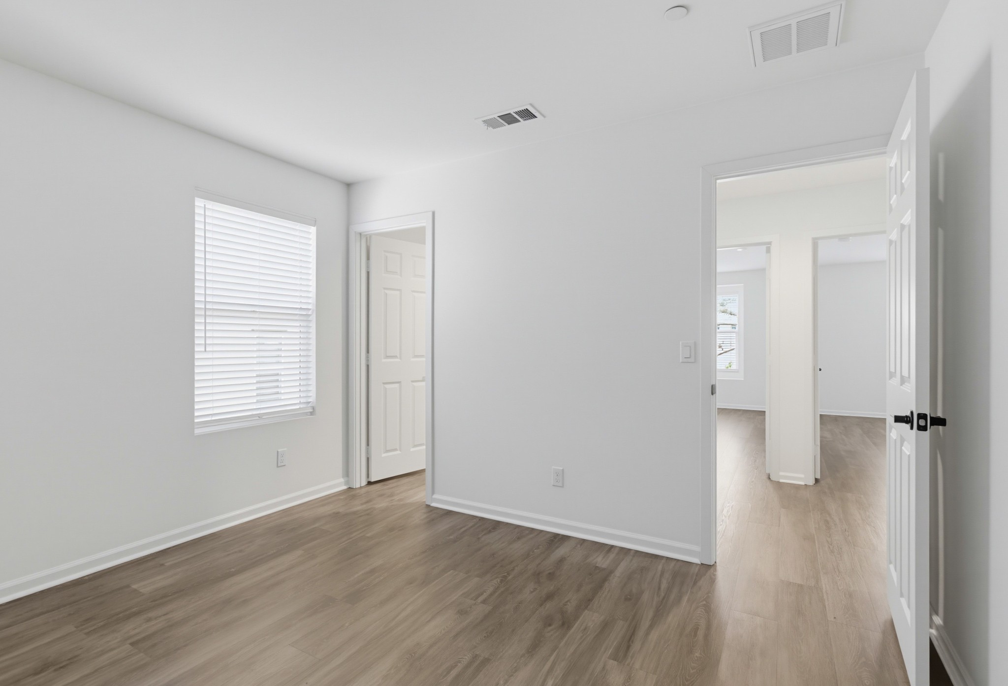Virtual tour photo 49 of 66 for 1013 Crestline Rd