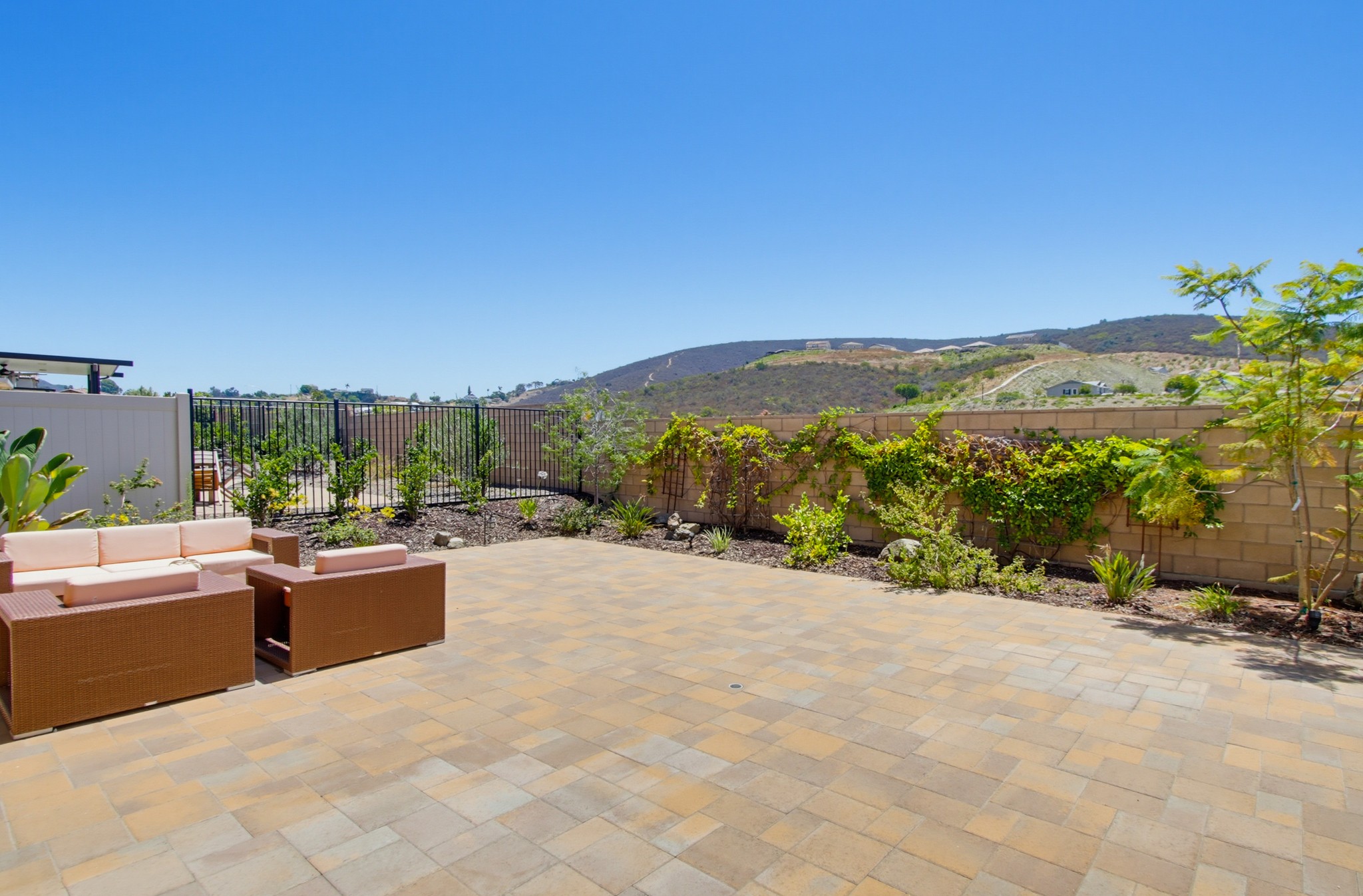 Virtual tour photo 62 of 66 for 1013 Crestline Rd