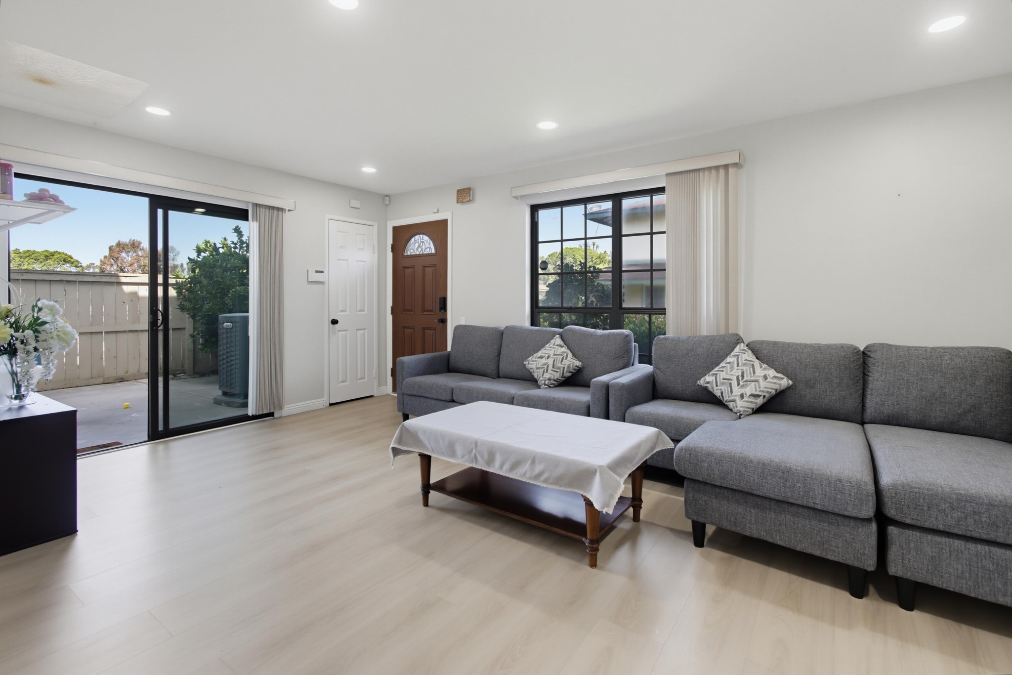 Virtual tour photo 5 of 37 for 10142 Caminito Zar