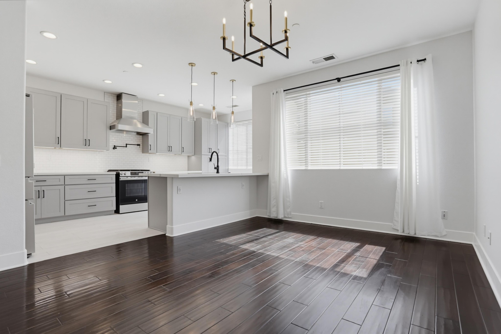 Virtual tour photo 9 of 42 for 10148 Star Magnolia Ln