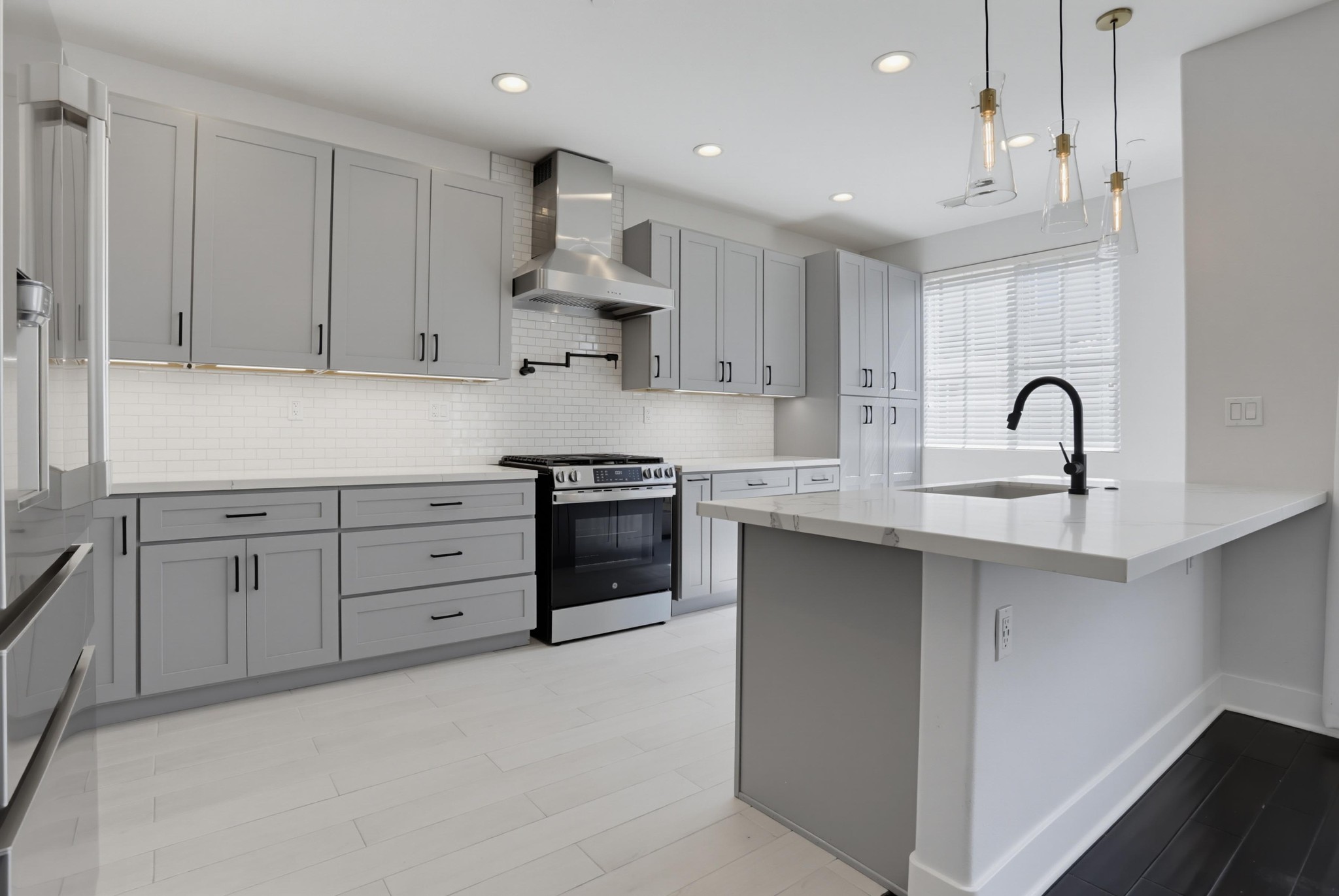 Virtual tour photo 11 of 42 for 10148 Star Magnolia Ln