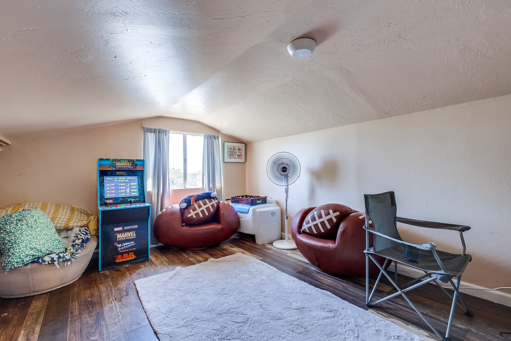 Virtual tour photo 20 of 22 for 1015 Harlan Cir