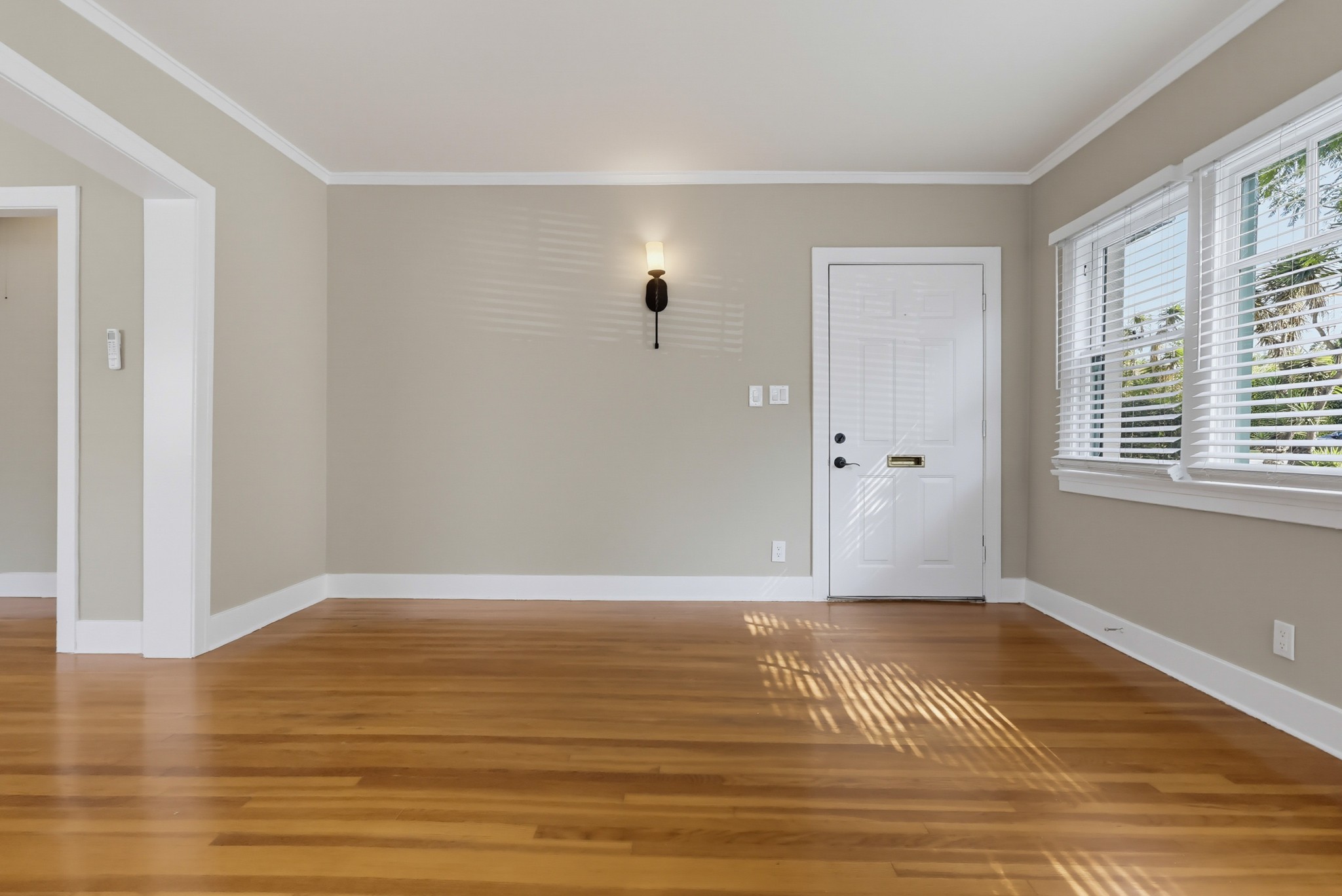 Virtual tour photo 12 of 58 for 1019 Havenhurst Dr