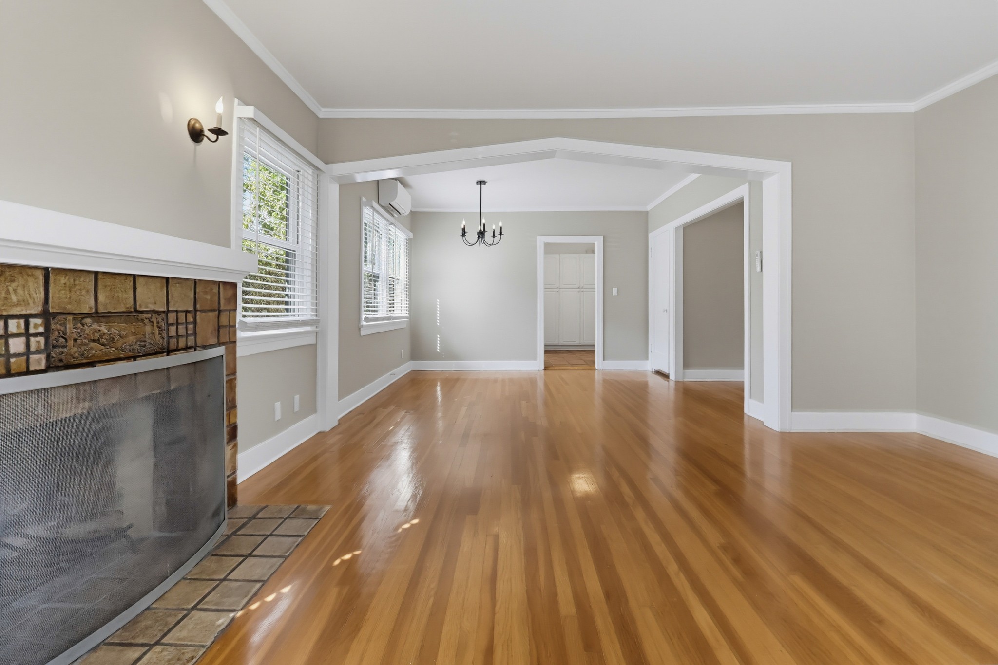 Virtual tour photo 13 of 58 for 1019 Havenhurst Dr