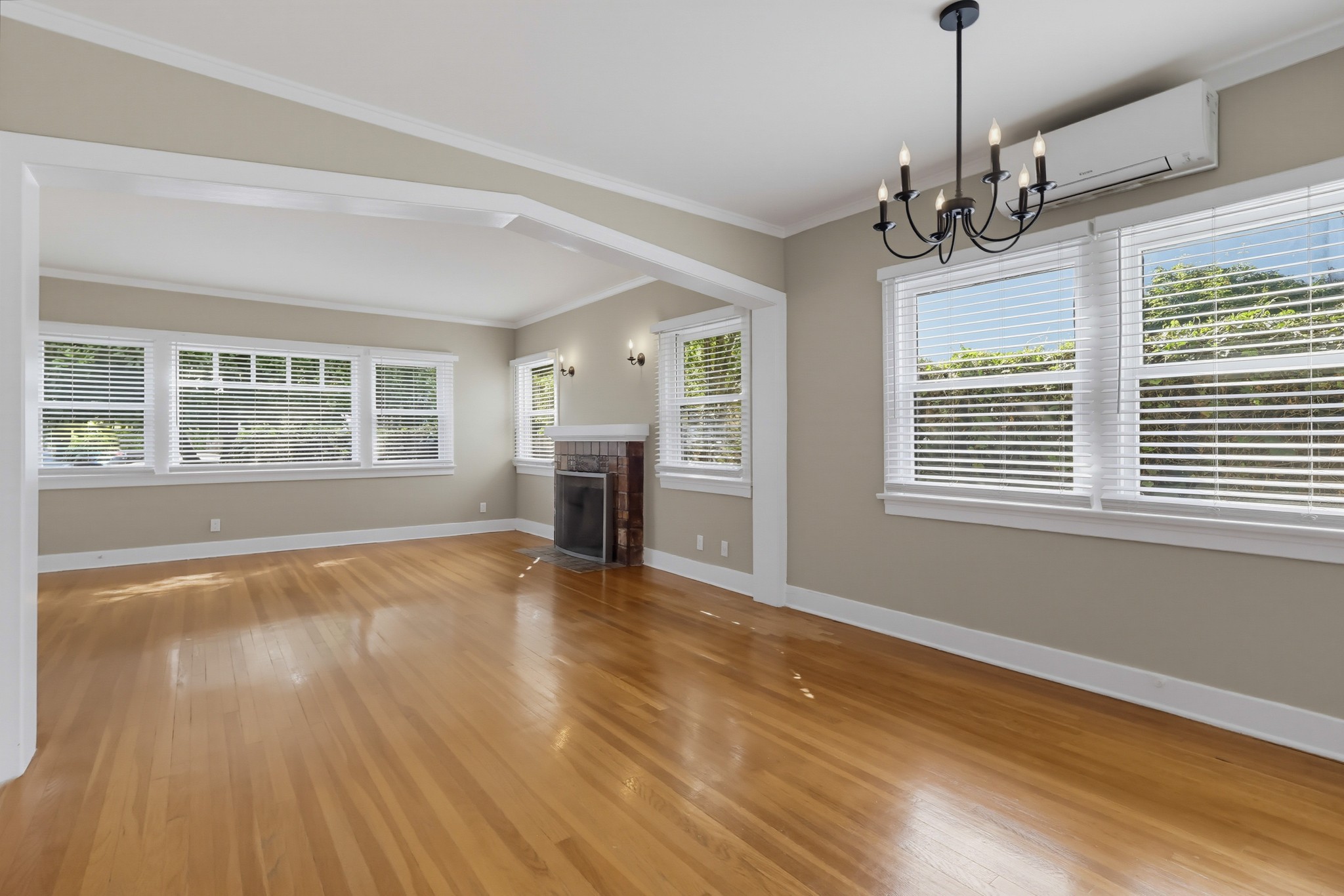 Virtual tour photo 17 of 58 for 1019 Havenhurst Dr