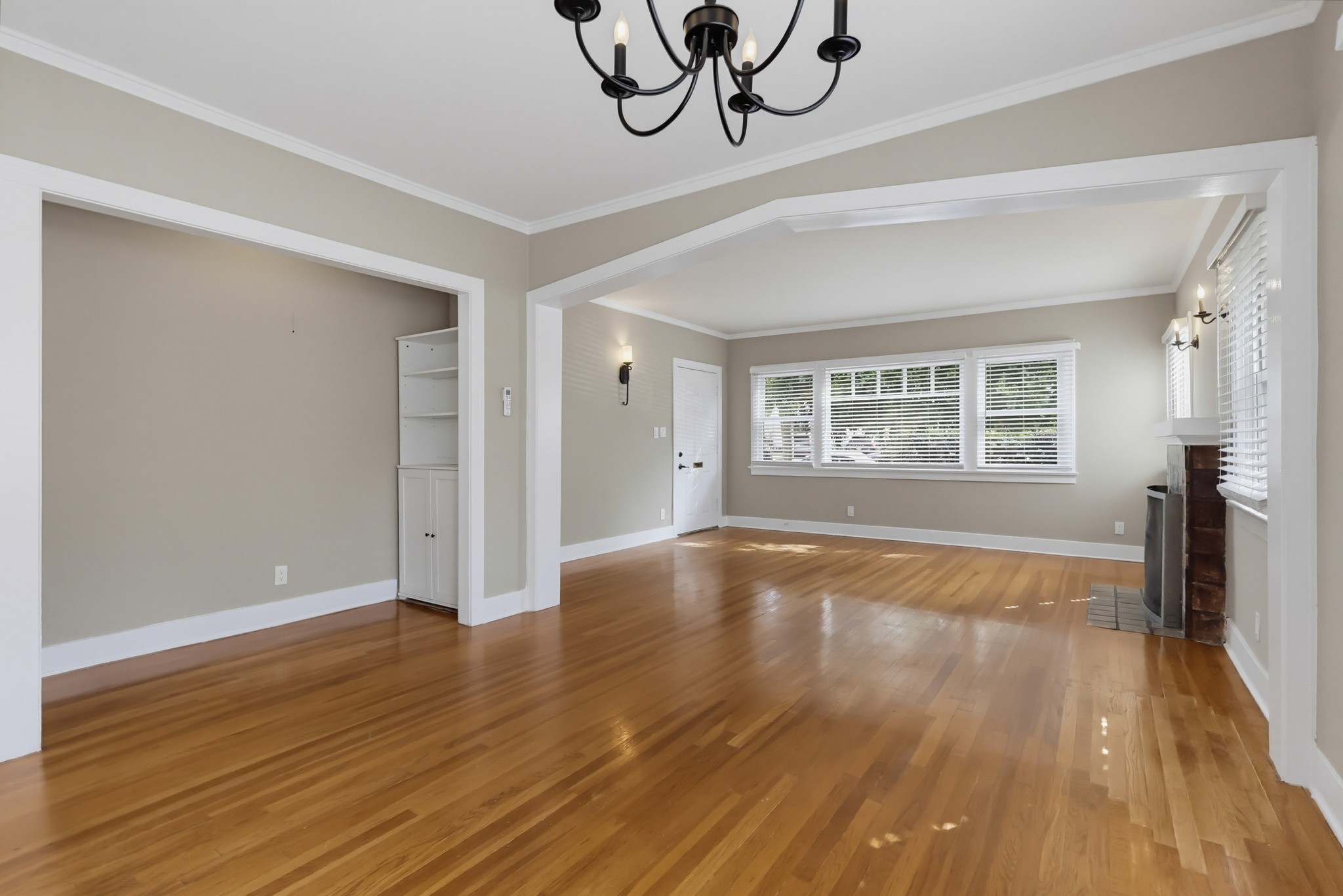 Virtual tour photo 18 of 58 for 1019 Havenhurst Dr