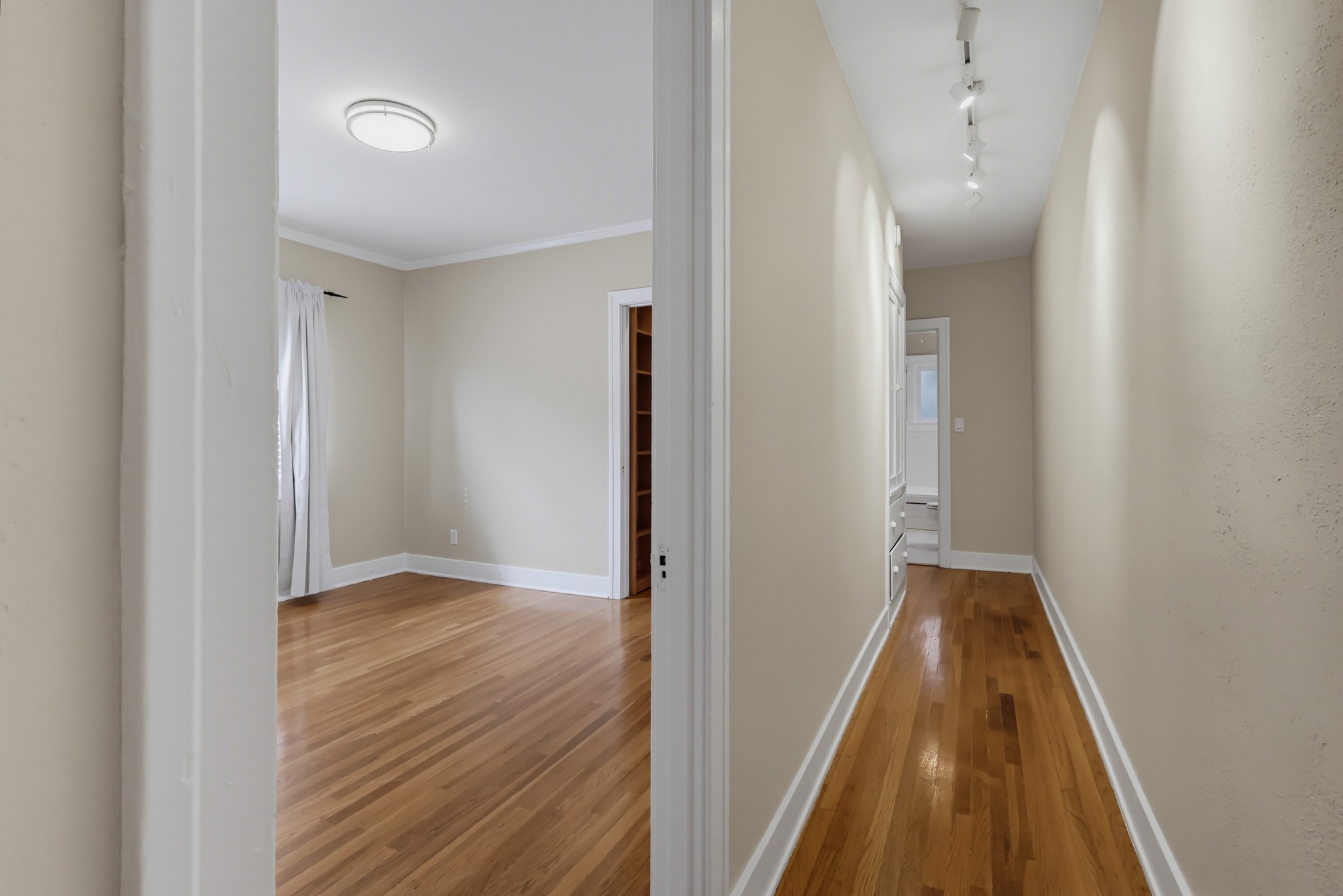 Virtual tour photo 34 of 58 for 1019 Havenhurst Dr