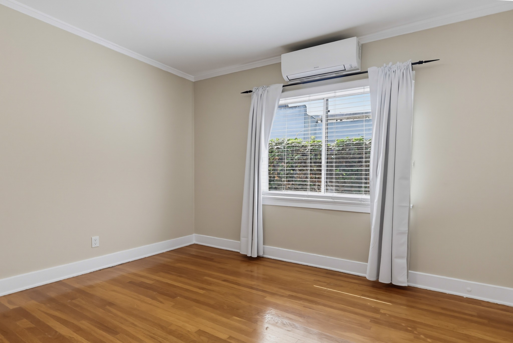 Virtual tour photo 42 of 58 for 1019 Havenhurst Dr