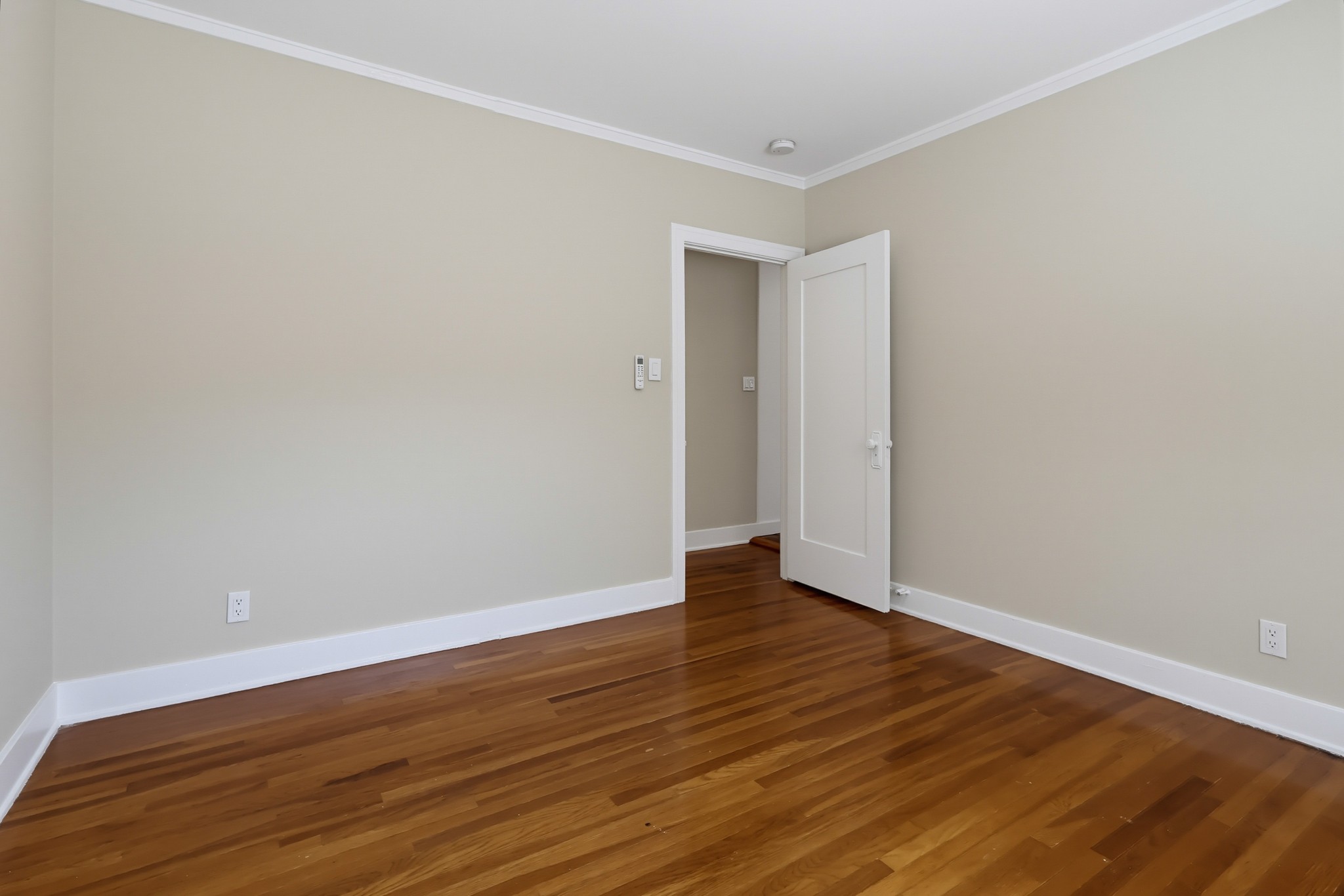 Virtual tour photo 45 of 58 for 1019 Havenhurst Dr