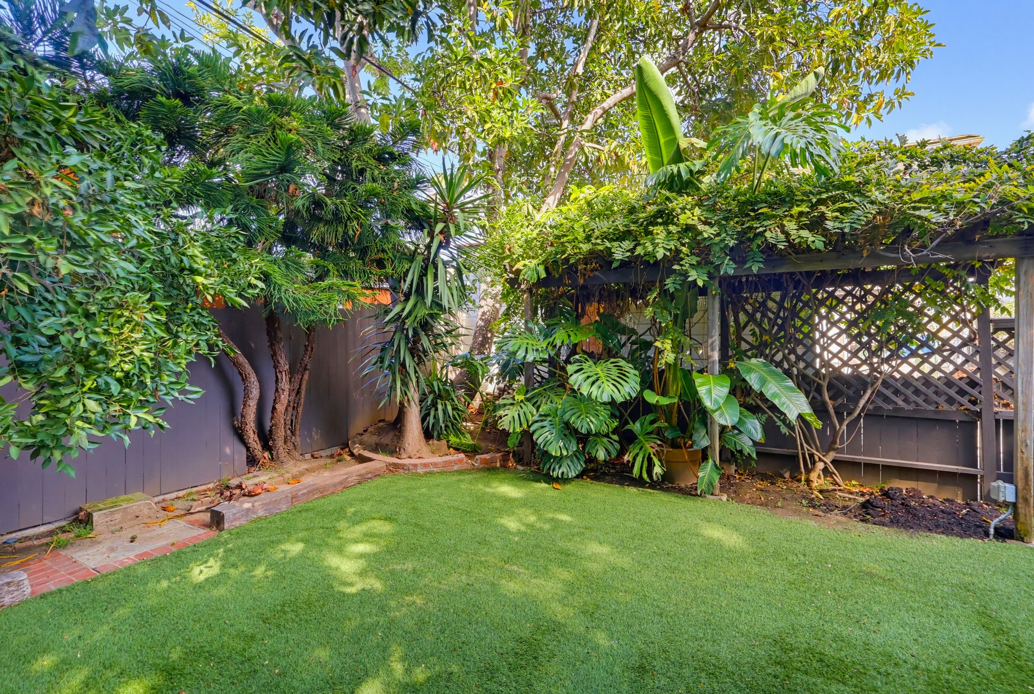 Virtual tour photo 55 of 58 for 1019 Havenhurst Dr