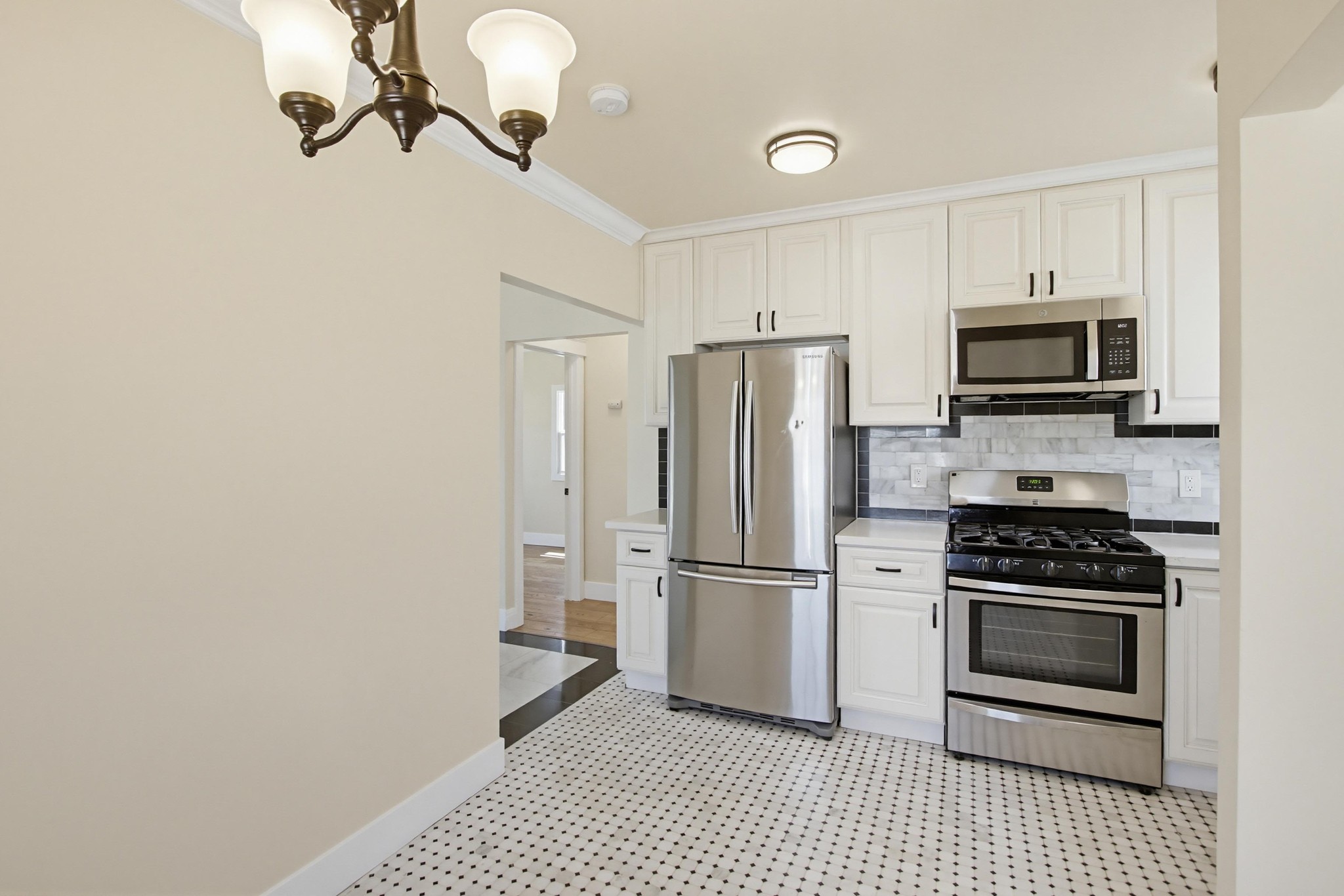 Virtual tour photo 11 of 35 for 102 5th Ave