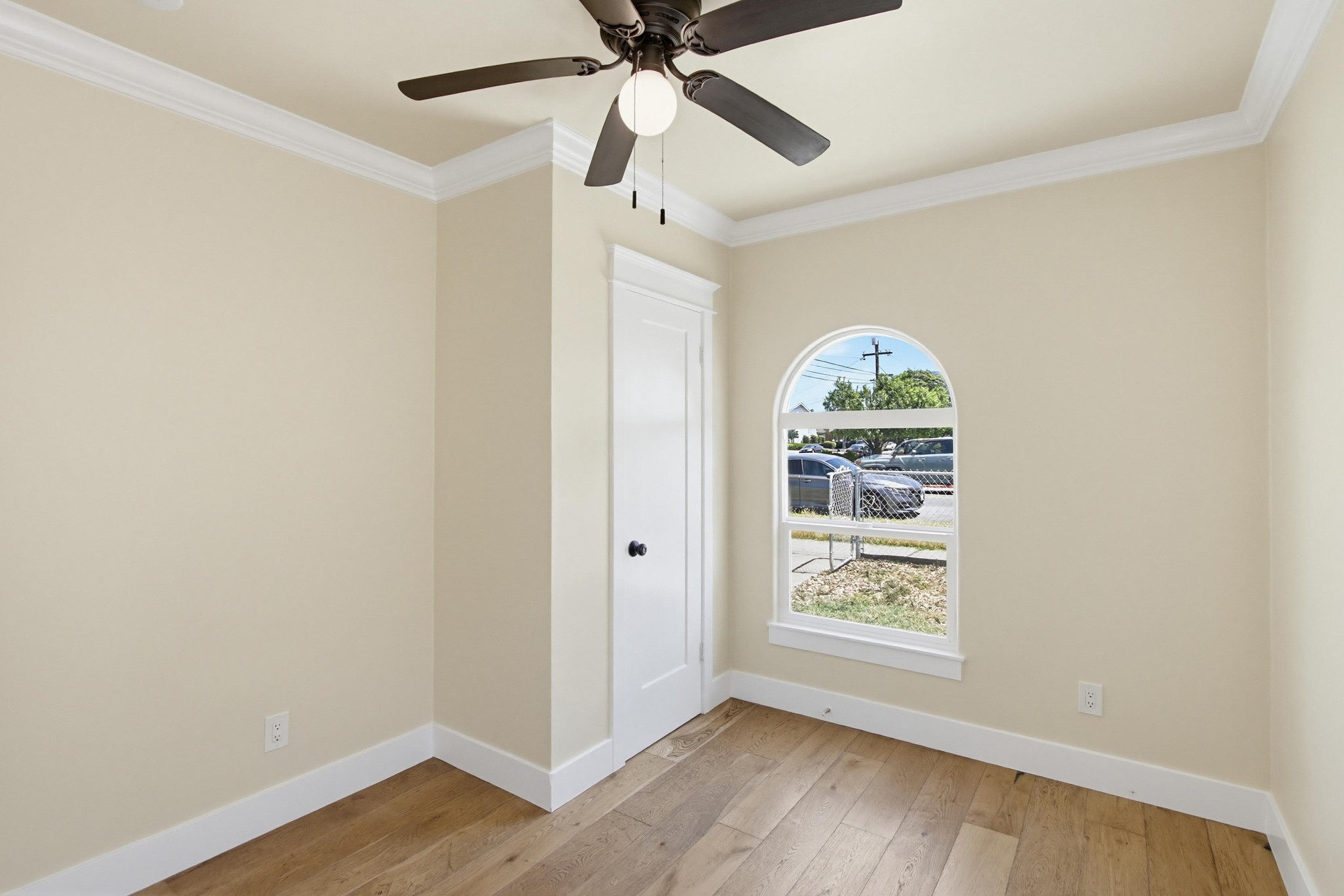 Virtual tour photo 17 of 35 for 102 5th Ave