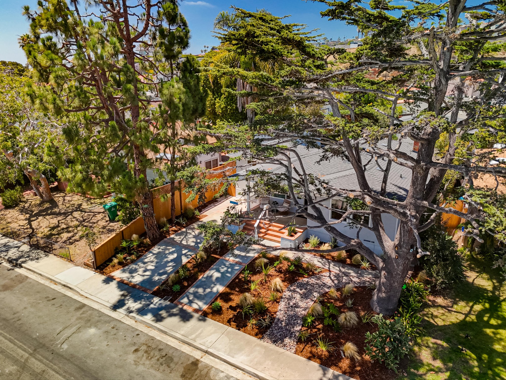 Virtual tour photo 4 of 37 for 1020 Archer St
