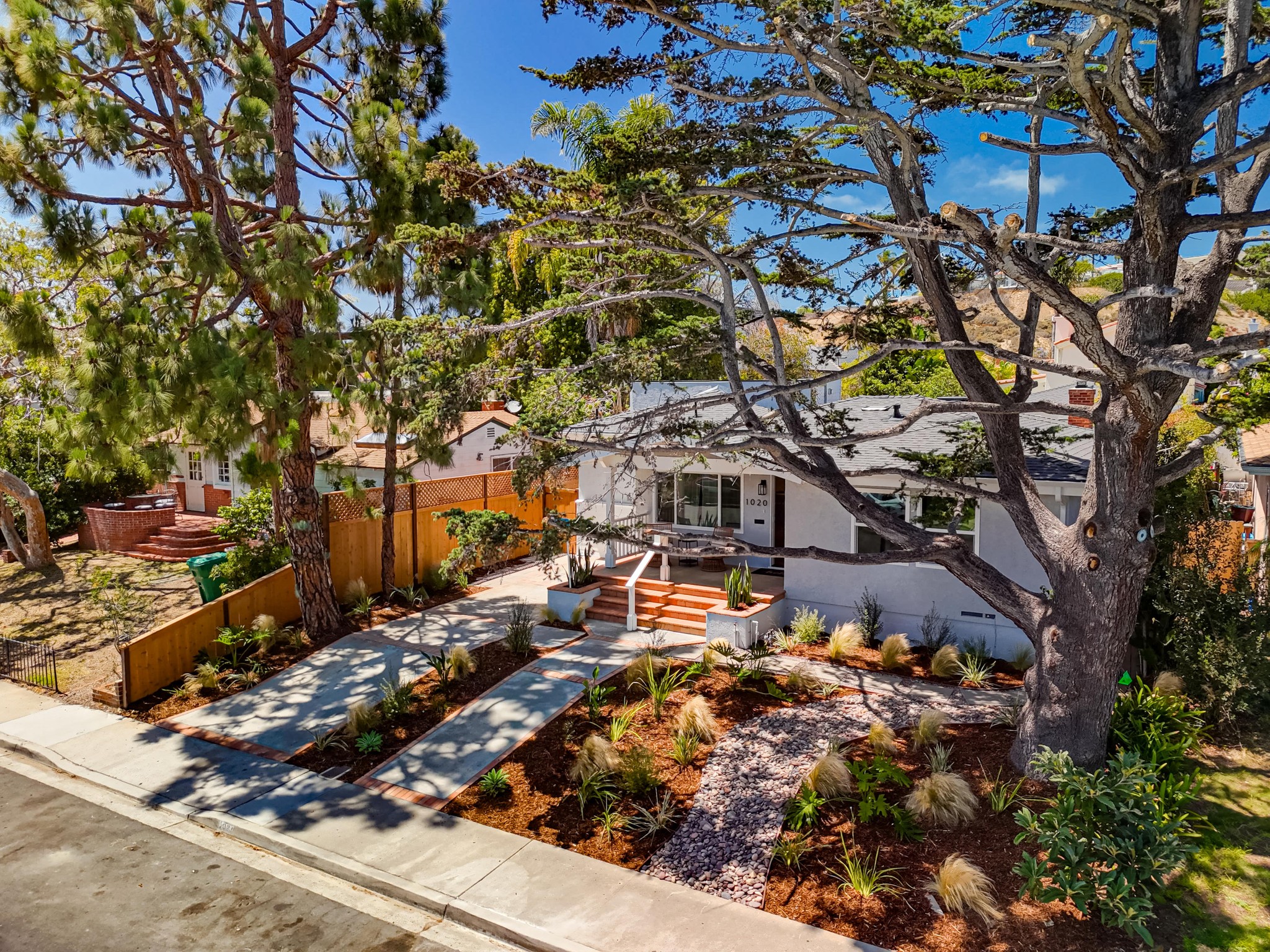 Virtual tour photo 5 of 37 for 1020 Archer St
