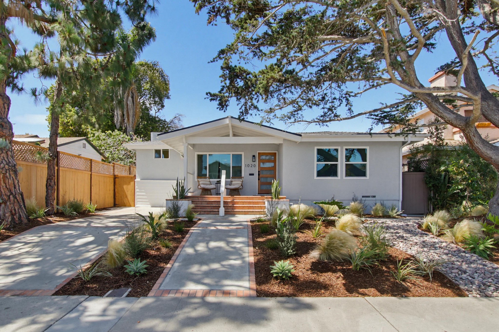Virtual tour photo 1 of 95 for 1020 Archer St
