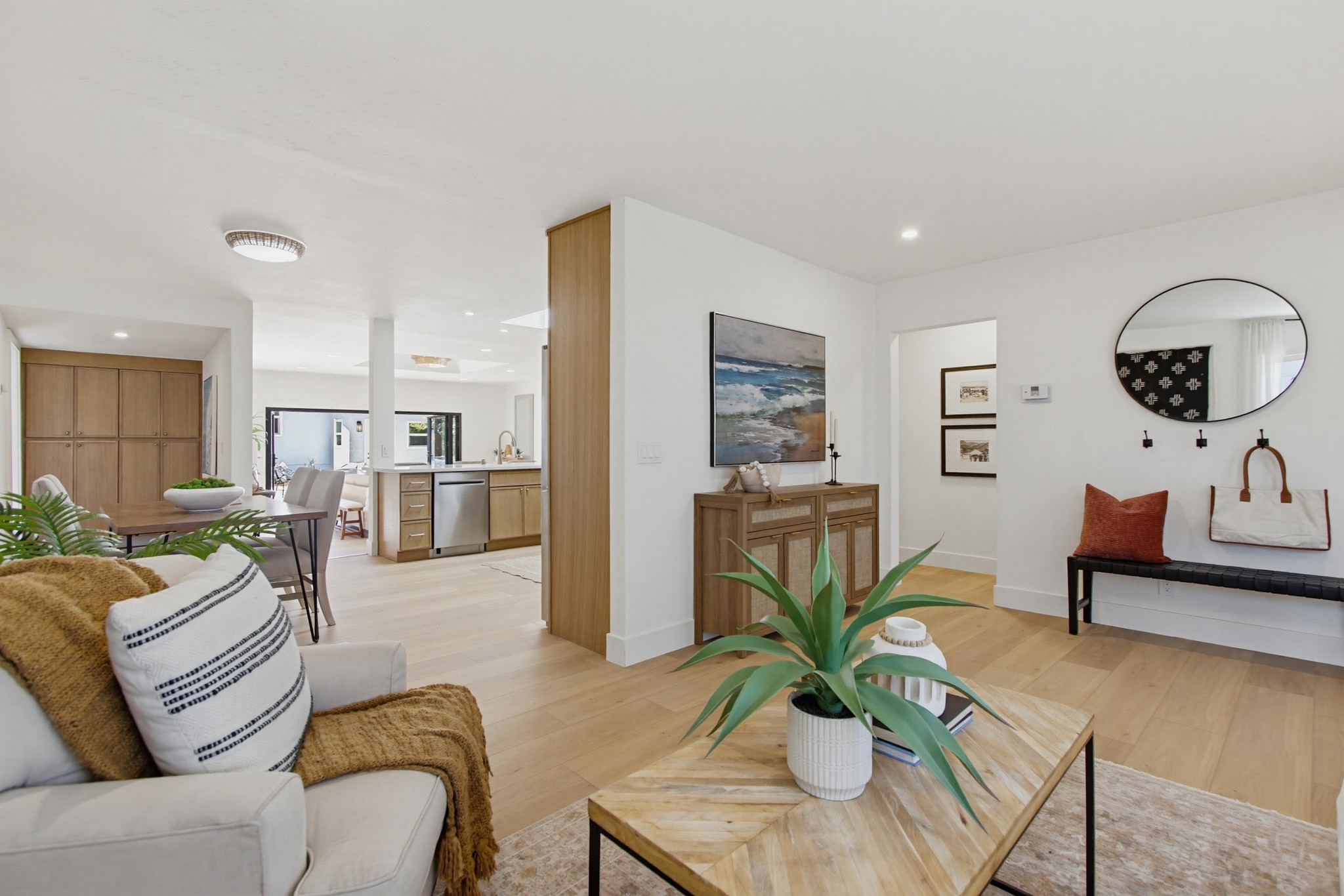 Virtual tour photo 9 of 95 for 1020 Archer St