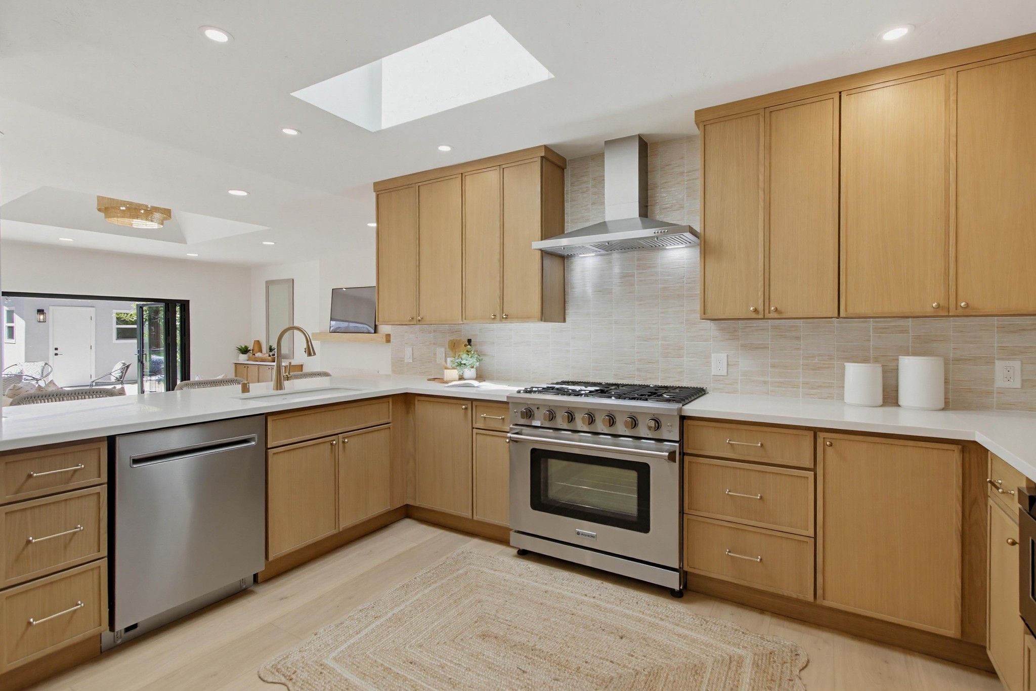 Virtual tour photo 13 of 95 for 1020 Archer St