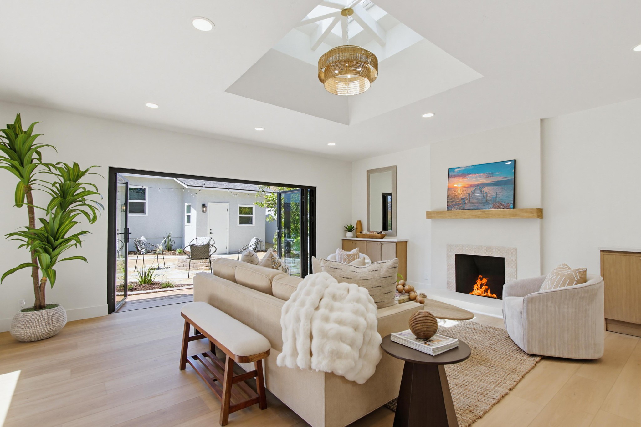 Virtual tour photo 18 of 95 for 1020 Archer St