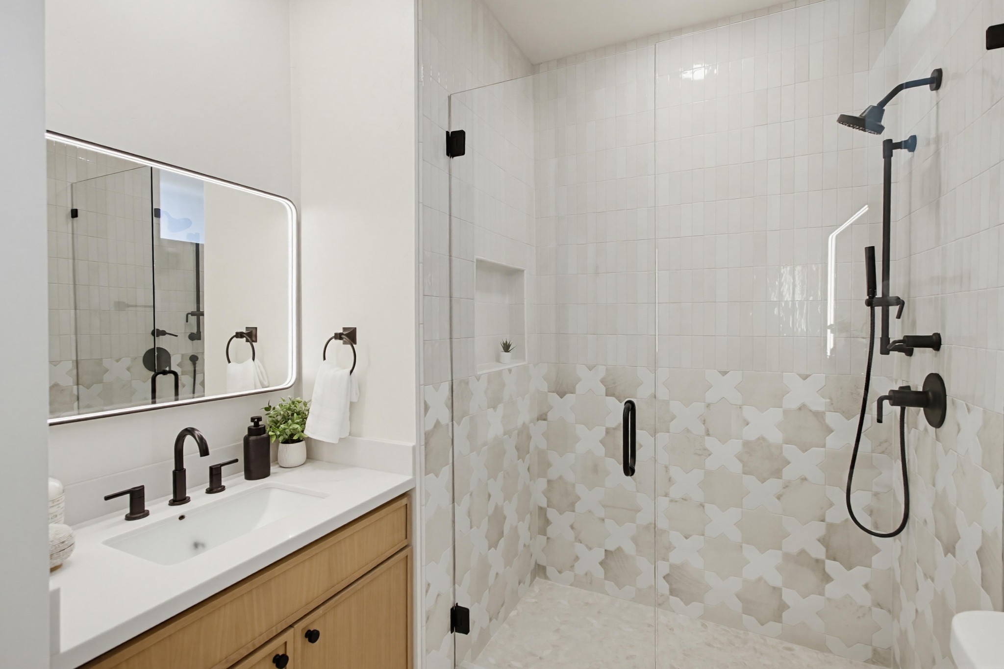 Virtual tour photo 38 of 95 for 1020 Archer St