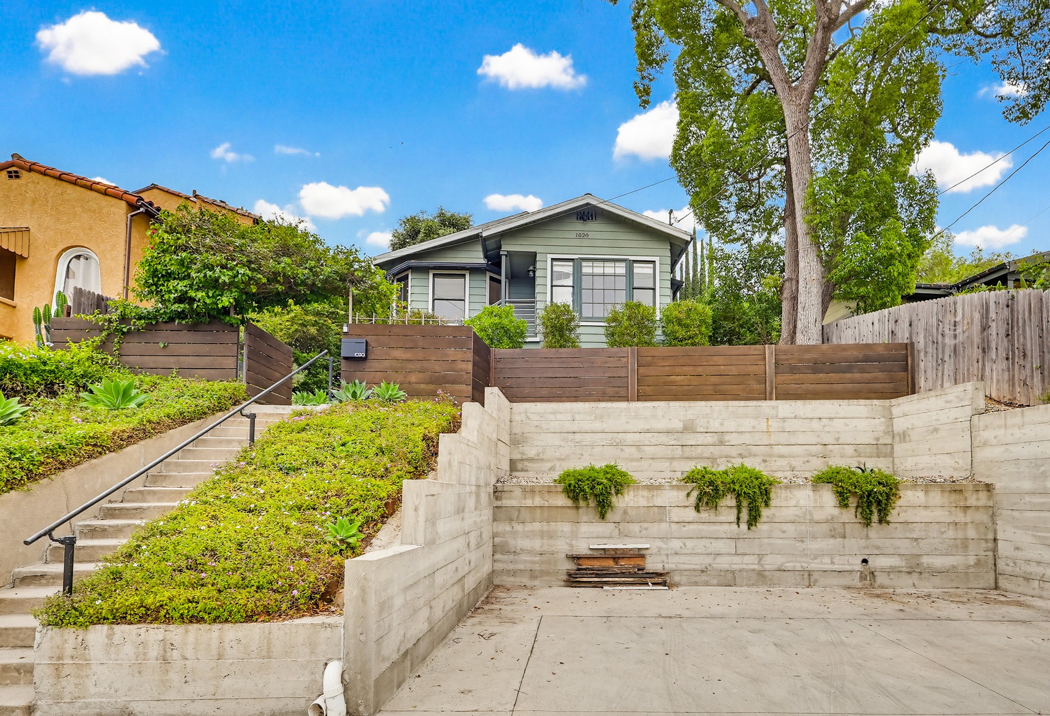 Virtual tour photo 4 of 96 for 1020 N Ave 51