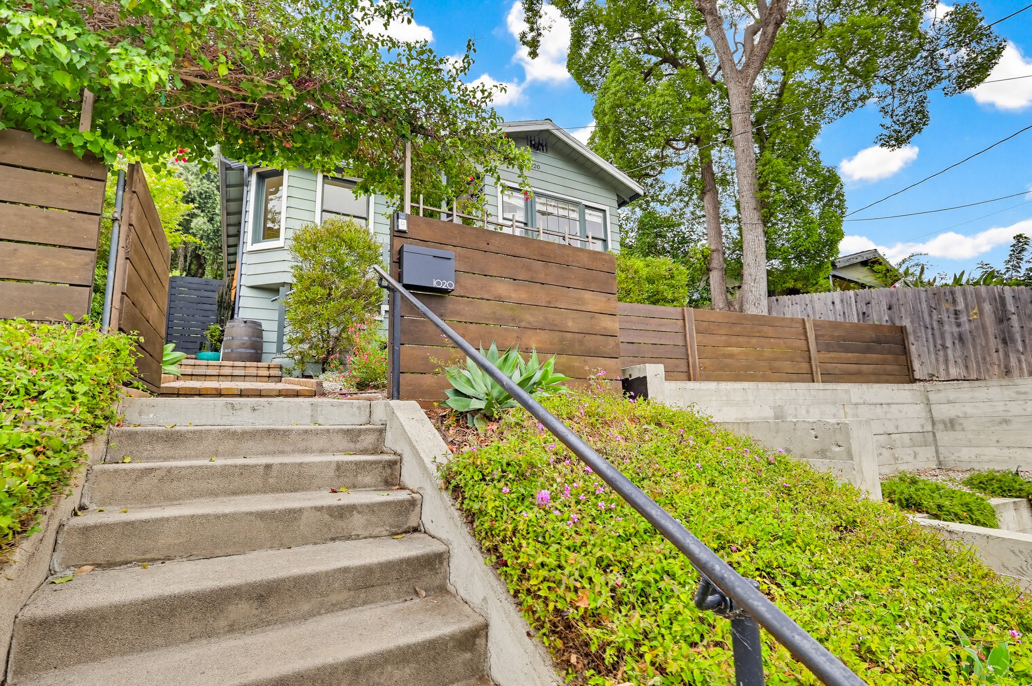 Virtual tour photo 6 of 96 for 1020 N Ave 51