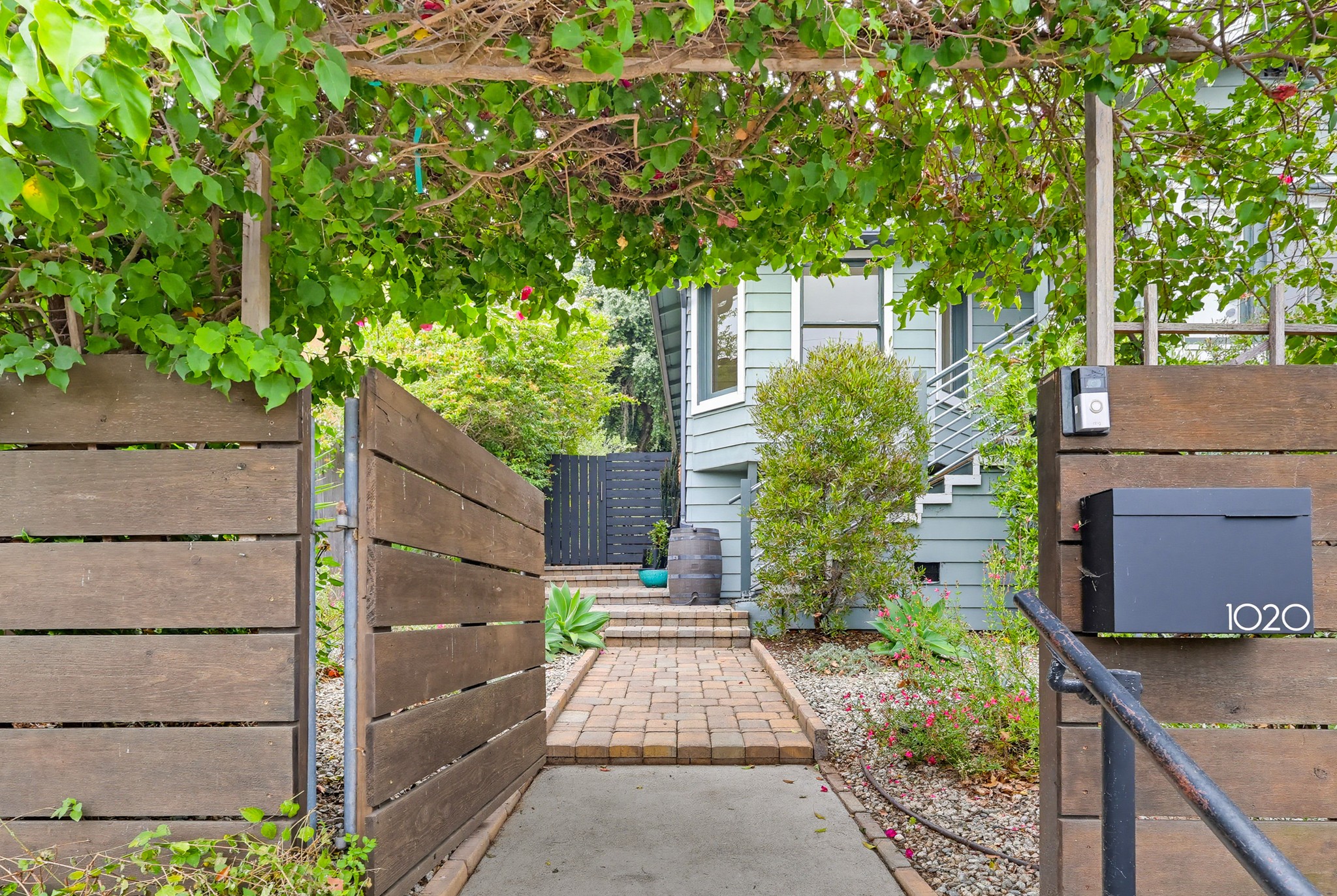 Virtual tour photo 7 of 96 for 1020 N Ave 51
