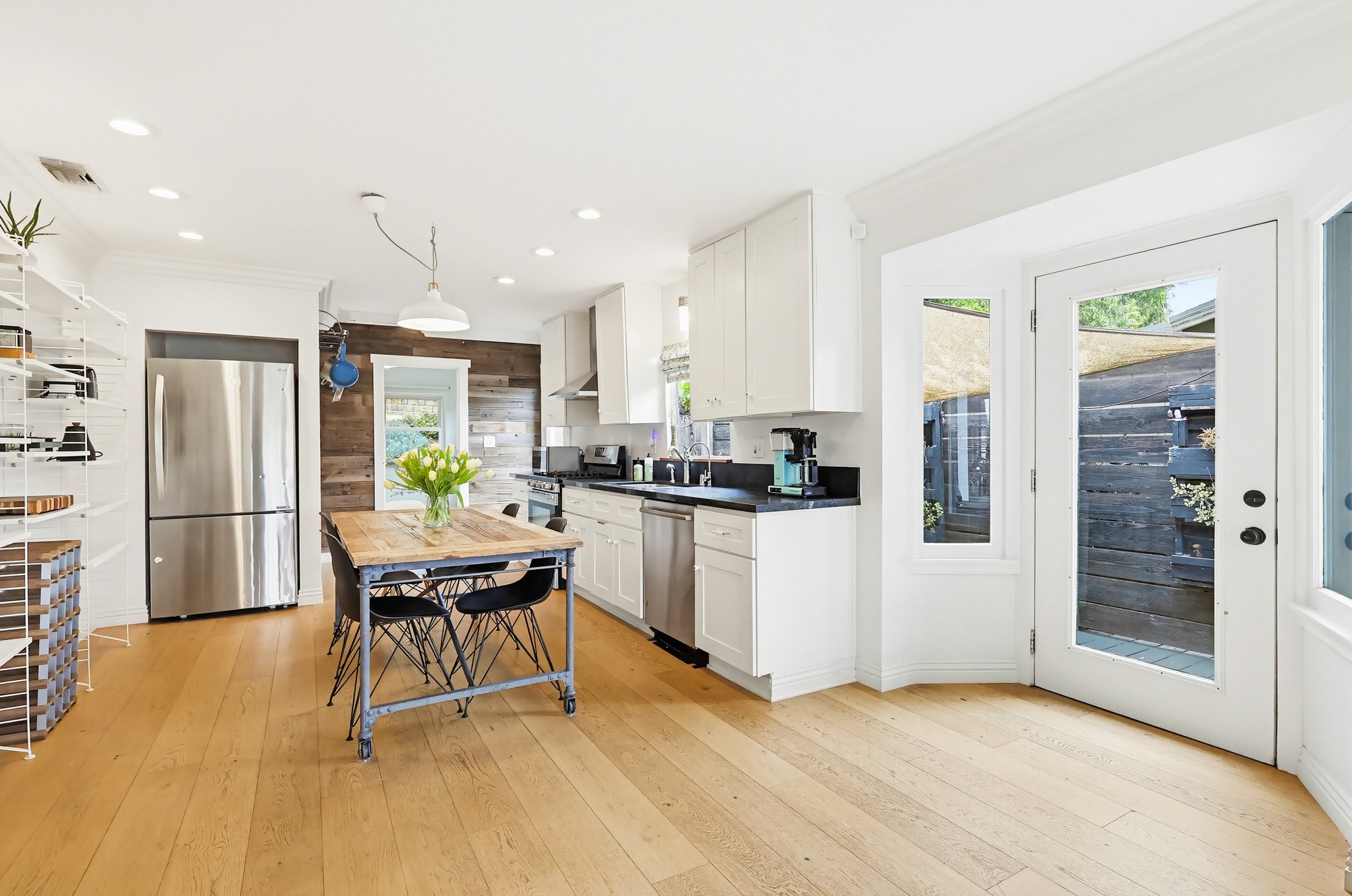 Virtual tour photo 27 of 96 for 1020 N Ave 51