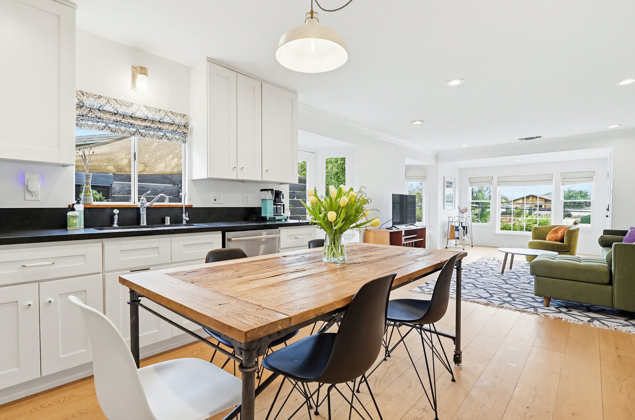 Virtual tour photo 30 of 96 for 1020 N Ave 51