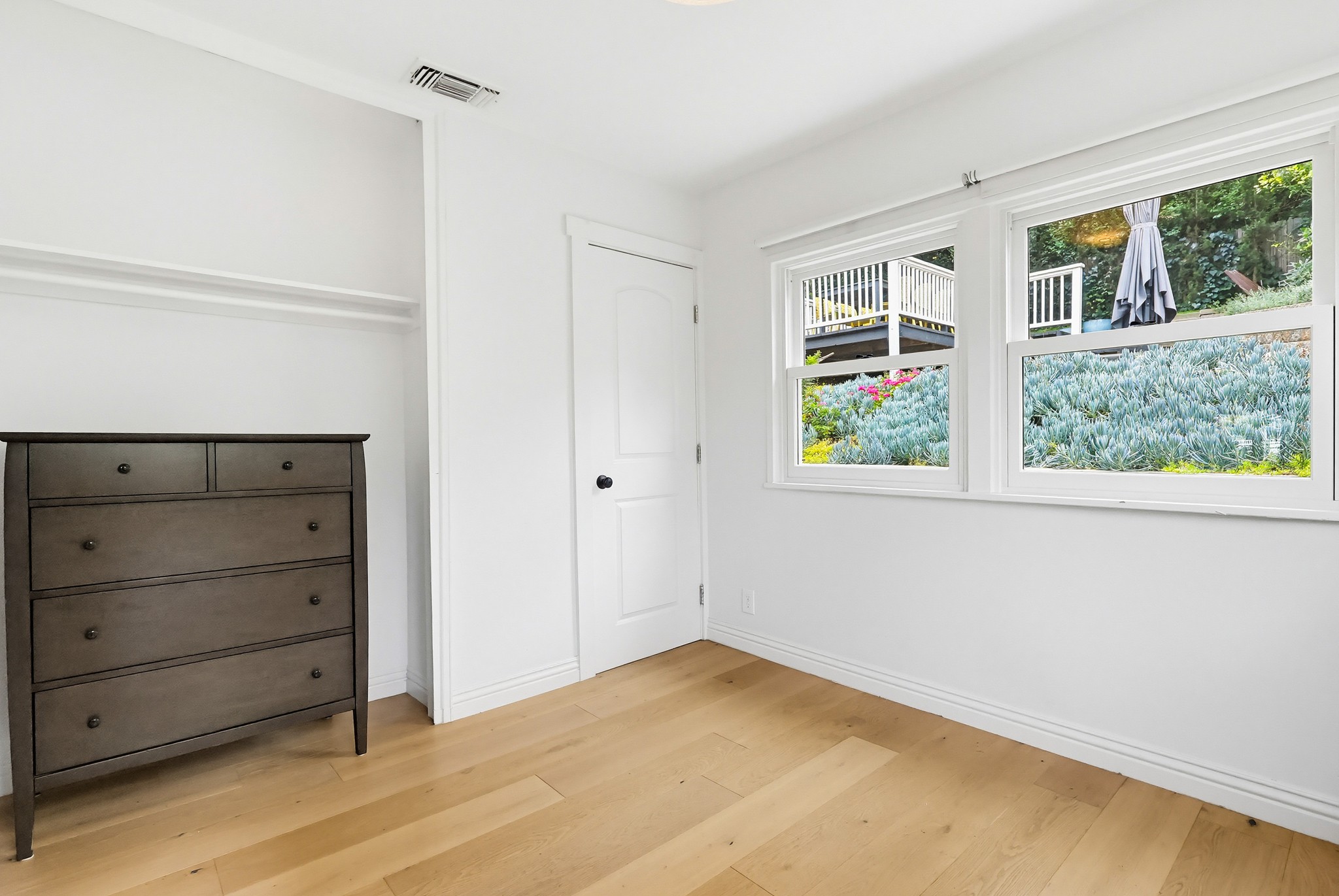 Virtual tour photo 38 of 96 for 1020 N Ave 51