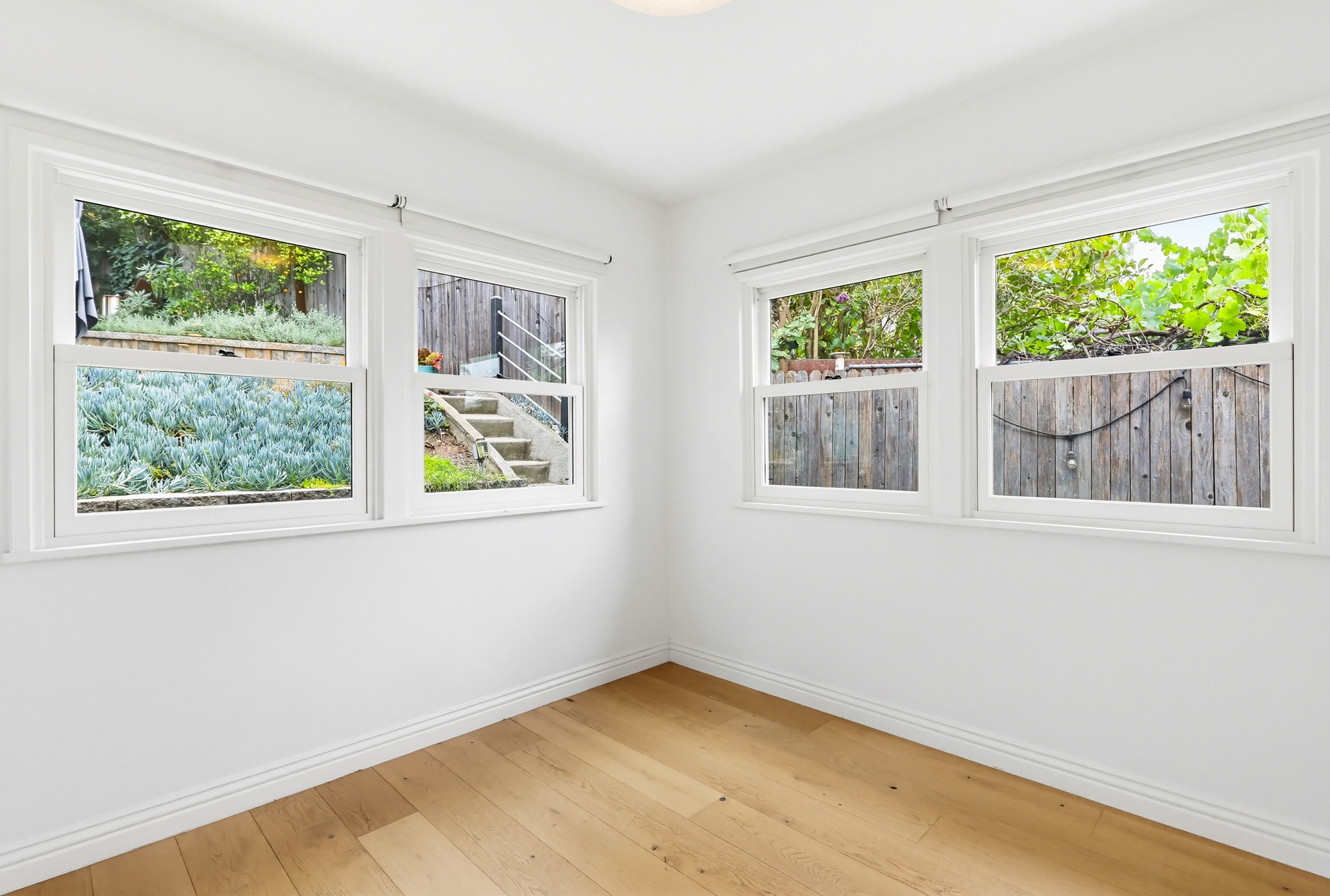Virtual tour photo 39 of 96 for 1020 N Ave 51
