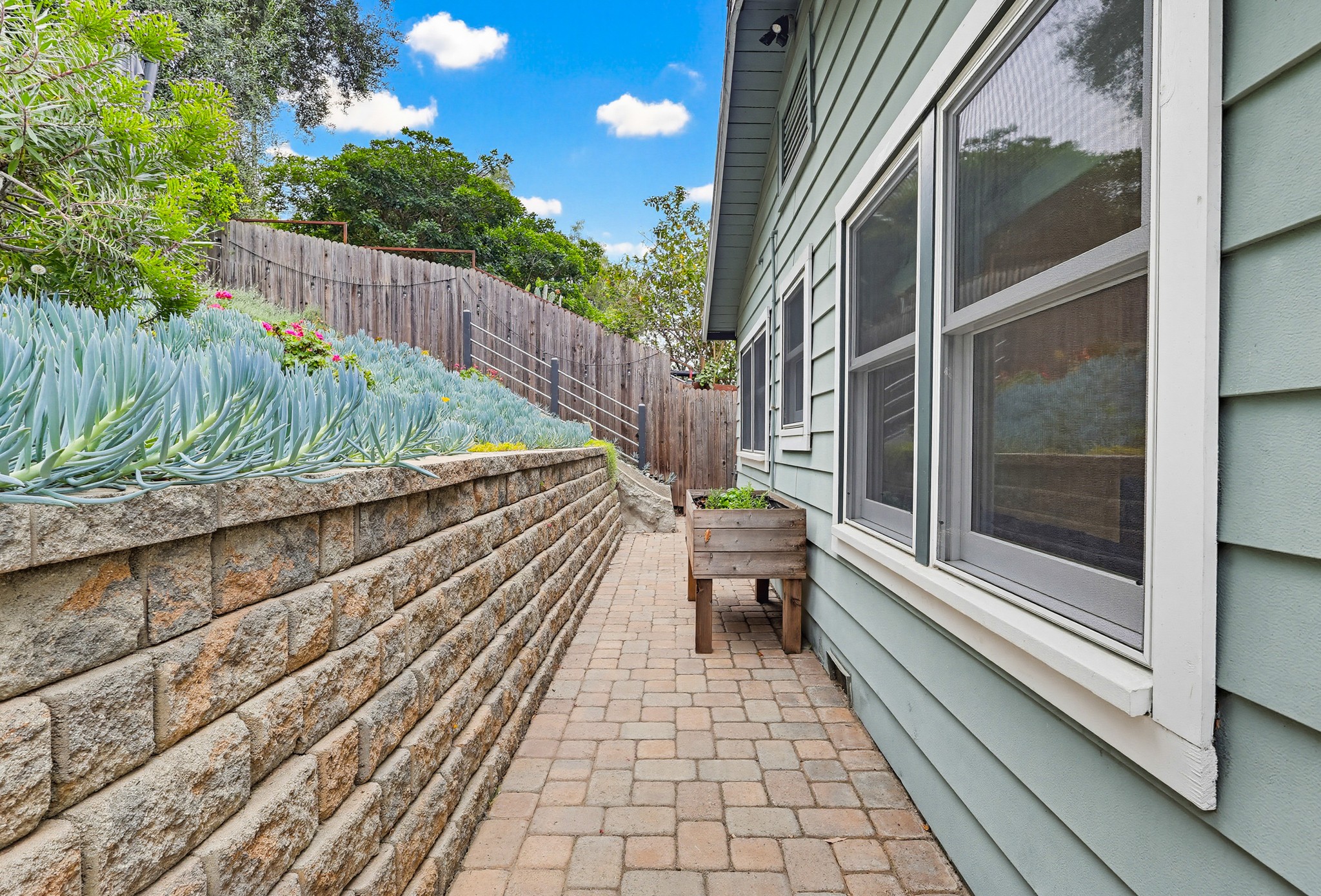 Virtual tour photo 72 of 96 for 1020 N Ave 51
