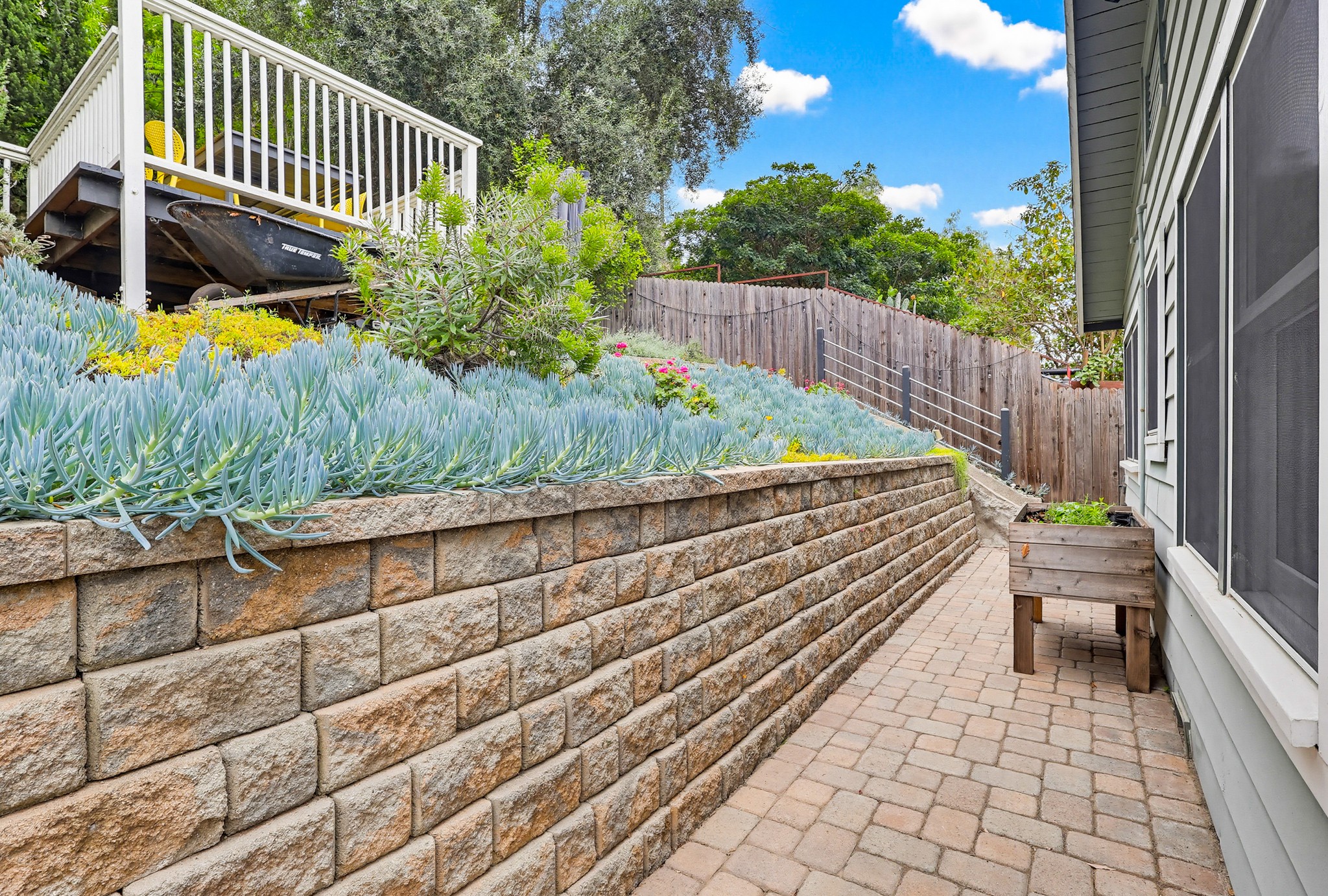 Virtual tour photo 74 of 96 for 1020 N Ave 51