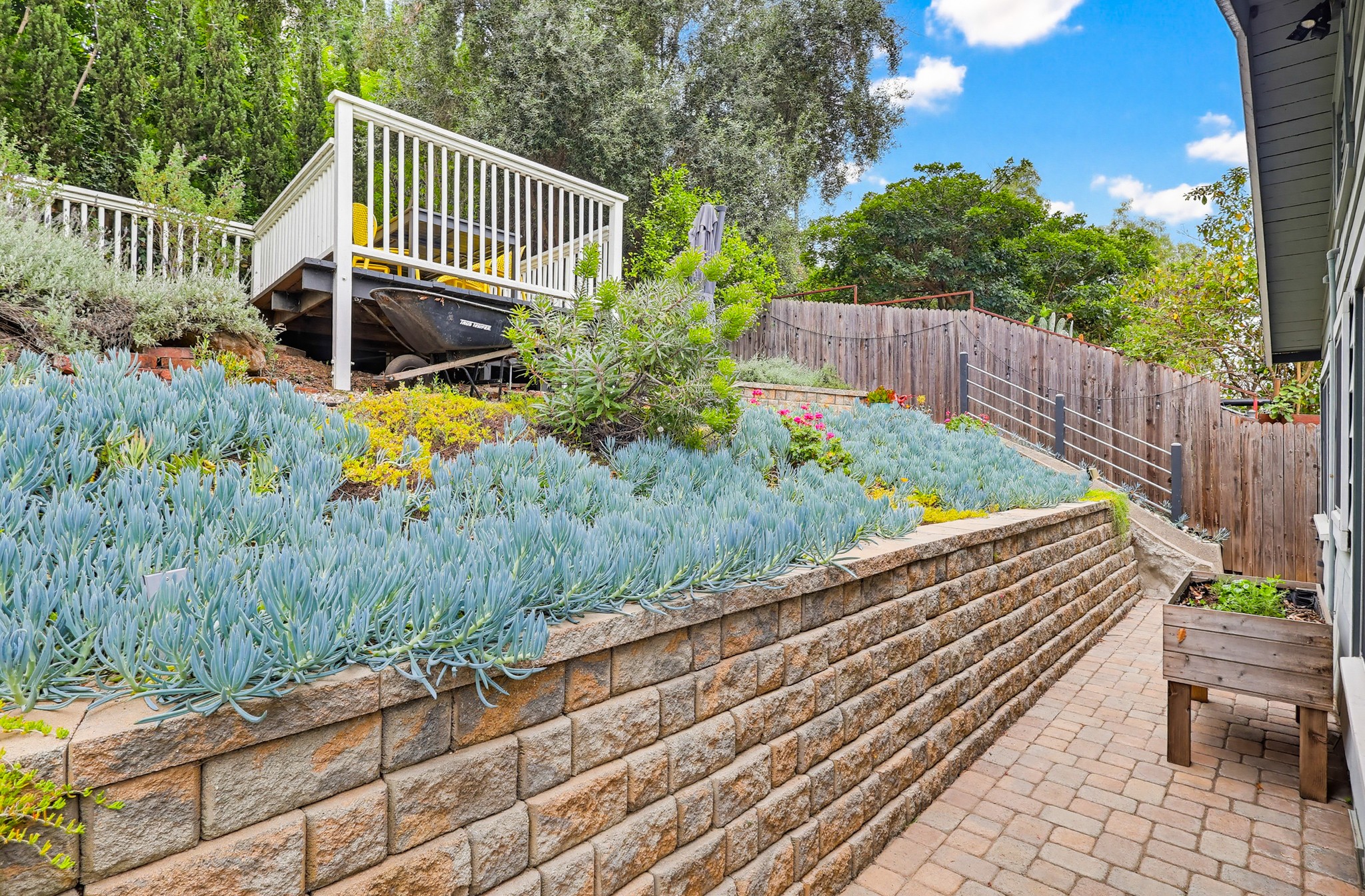 Virtual tour photo 76 of 96 for 1020 N Ave 51