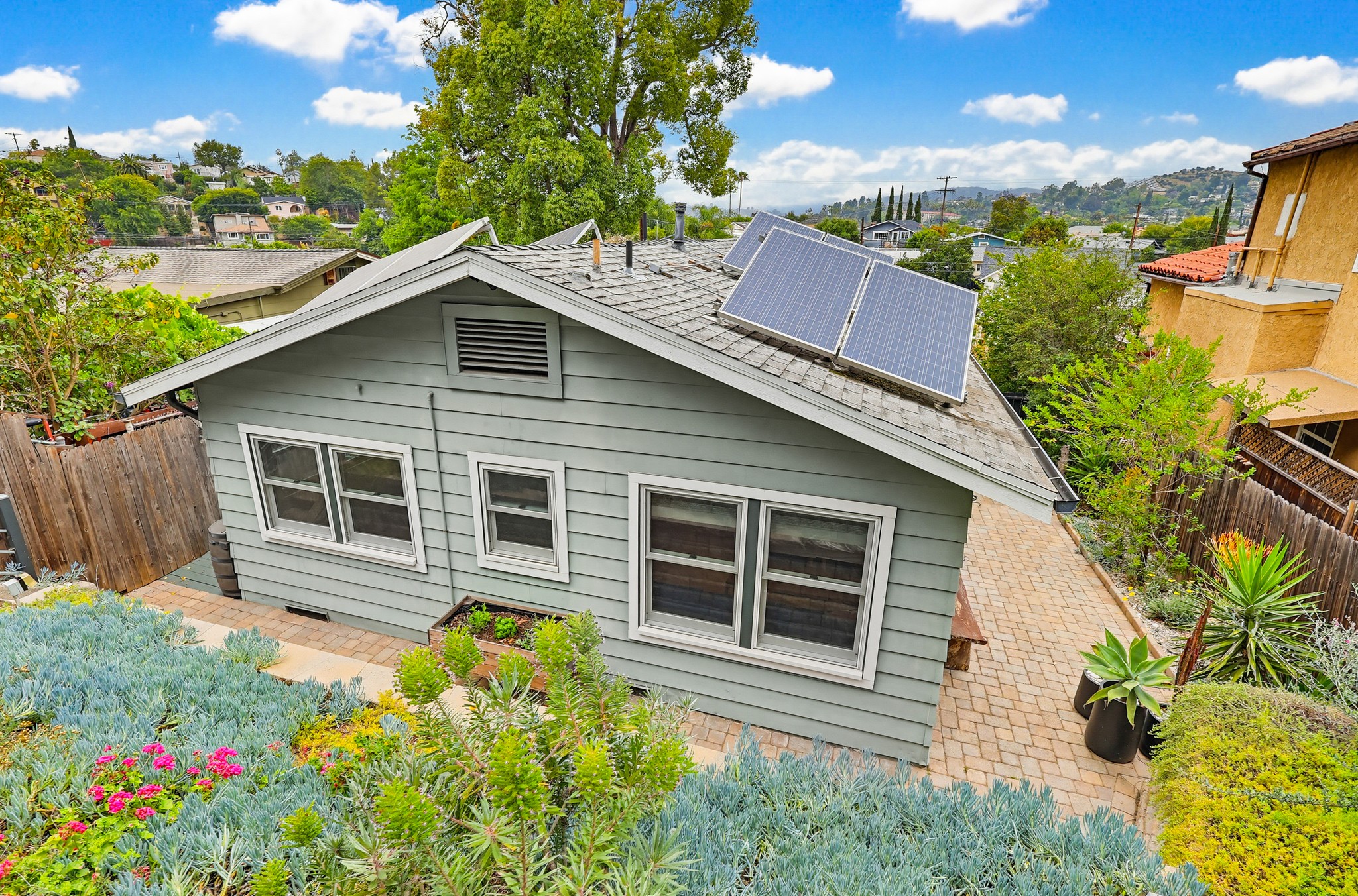 Virtual tour photo 81 of 96 for 1020 N Ave 51