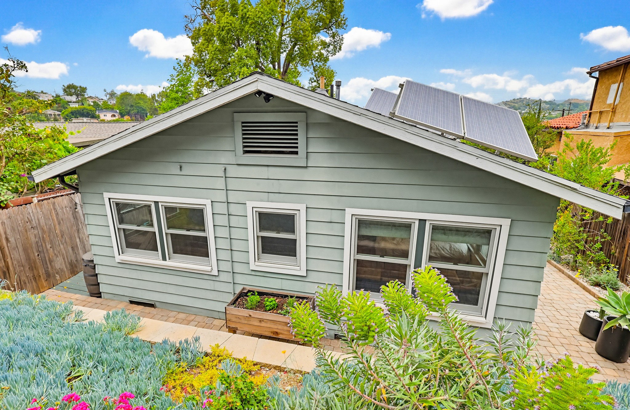 Virtual tour photo 82 of 96 for 1020 N Ave 51