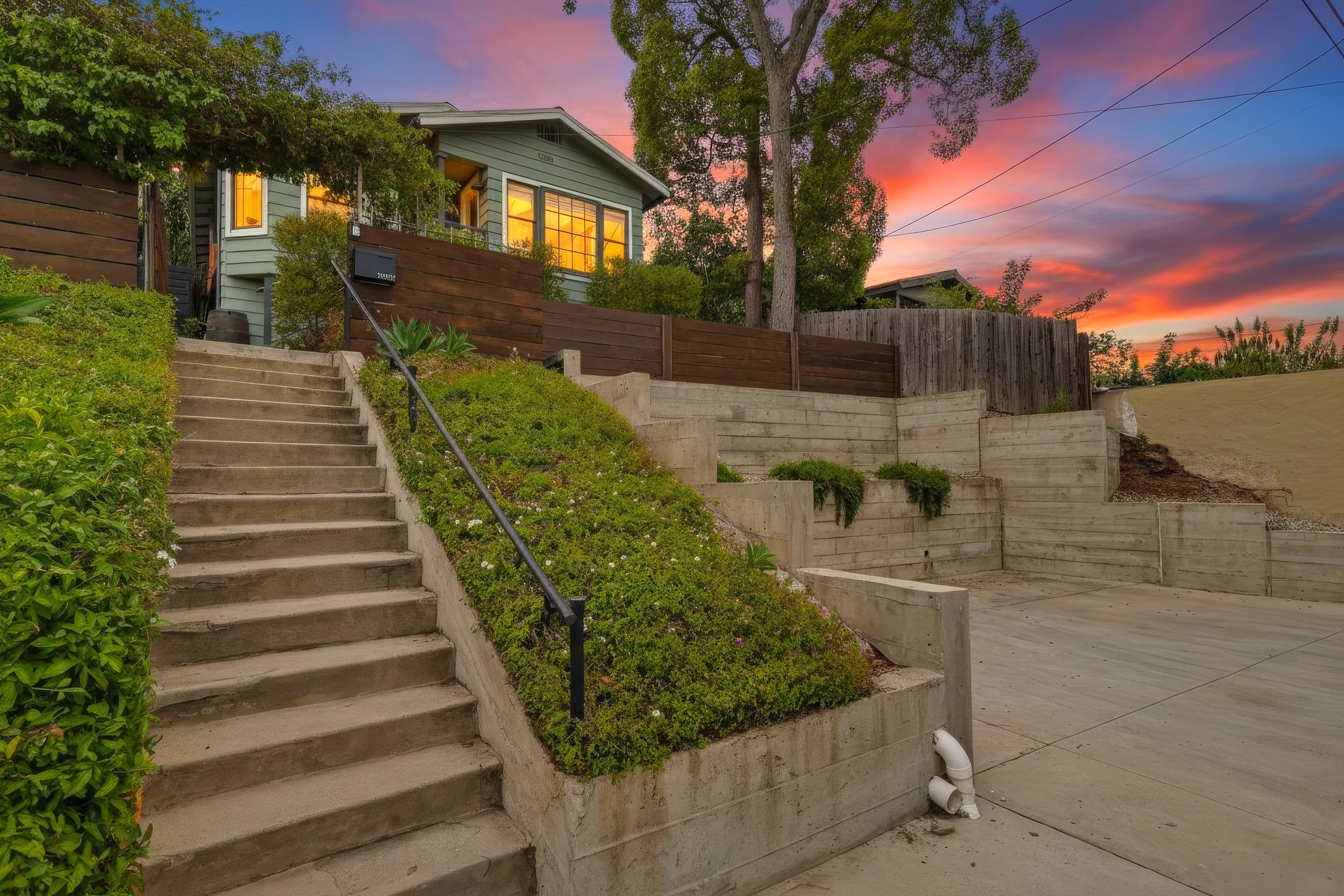Virtual tour photo 97 of 96 for 1020 N Ave 51