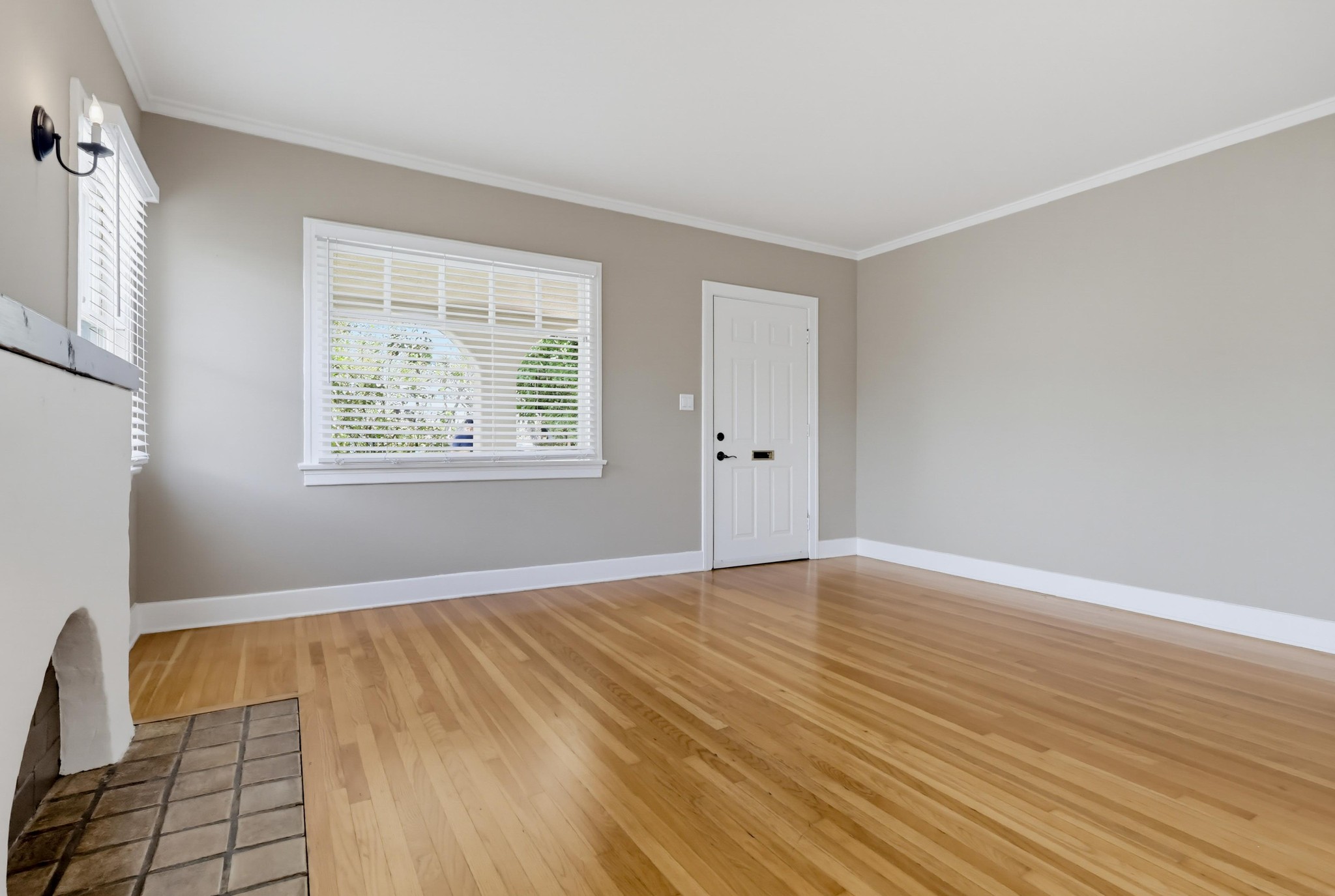 Virtual tour photo 11 of 66 for 1021 Havenhurst Dr
