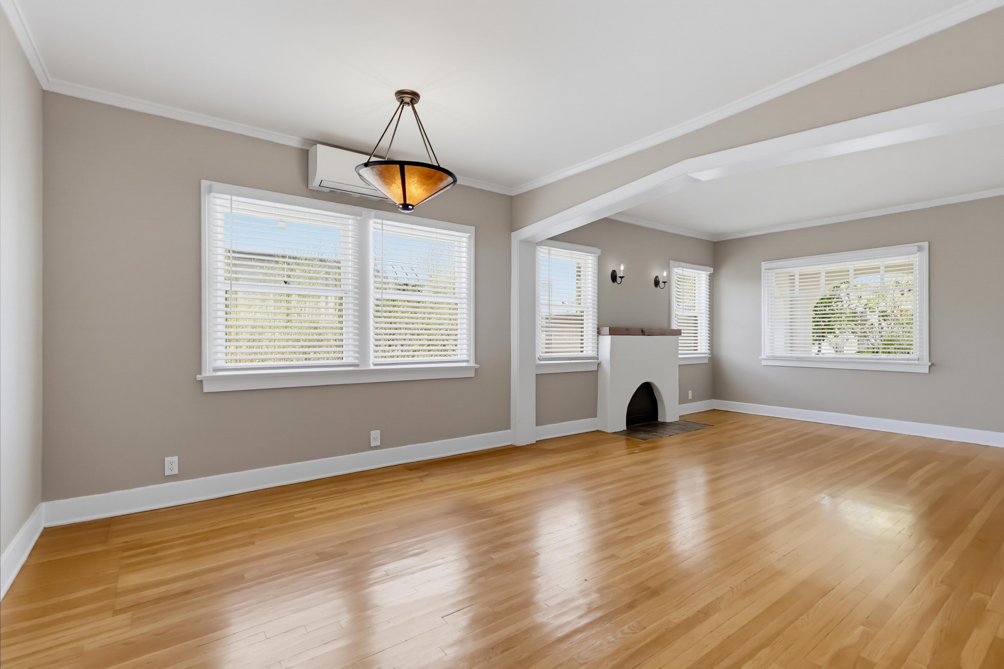 Virtual tour photo 14 of 66 for 1021 Havenhurst Dr