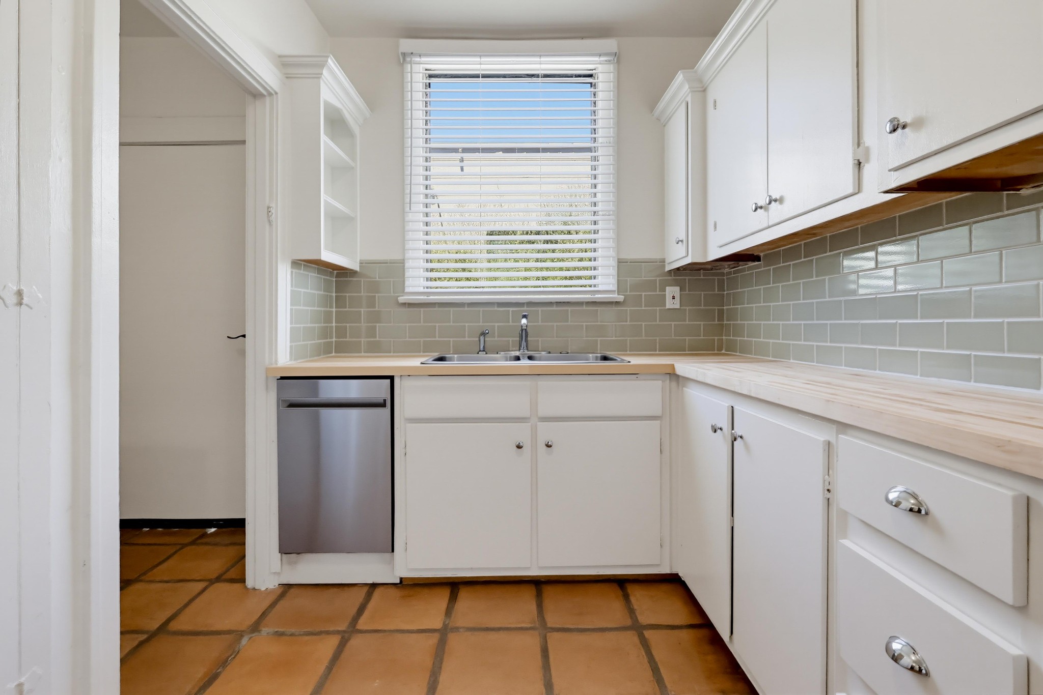 Virtual tour photo 23 of 66 for 1021 Havenhurst Dr