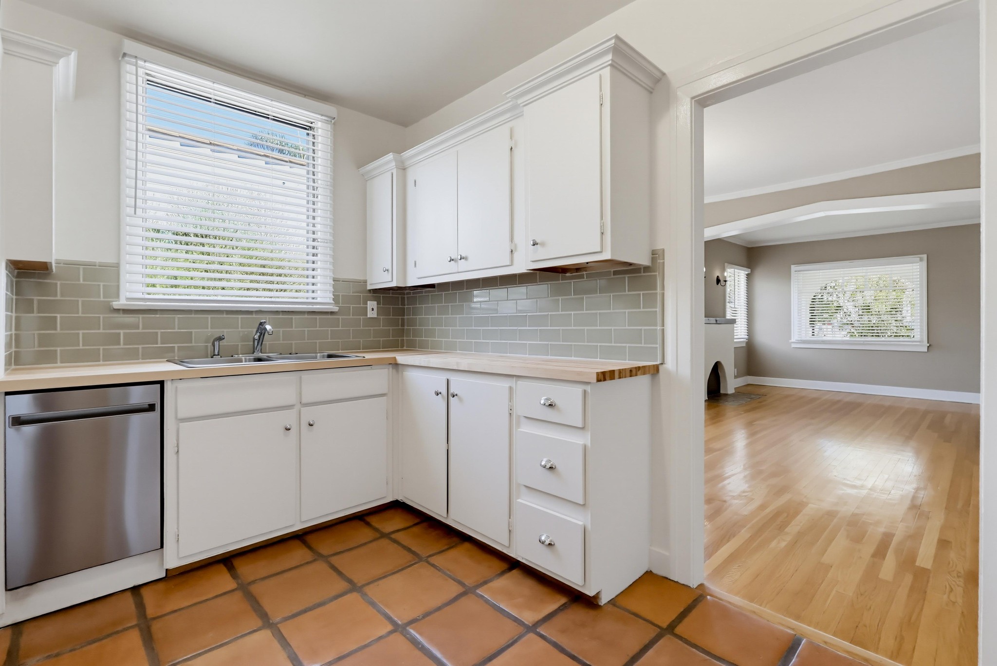 Virtual tour photo 24 of 66 for 1021 Havenhurst Dr