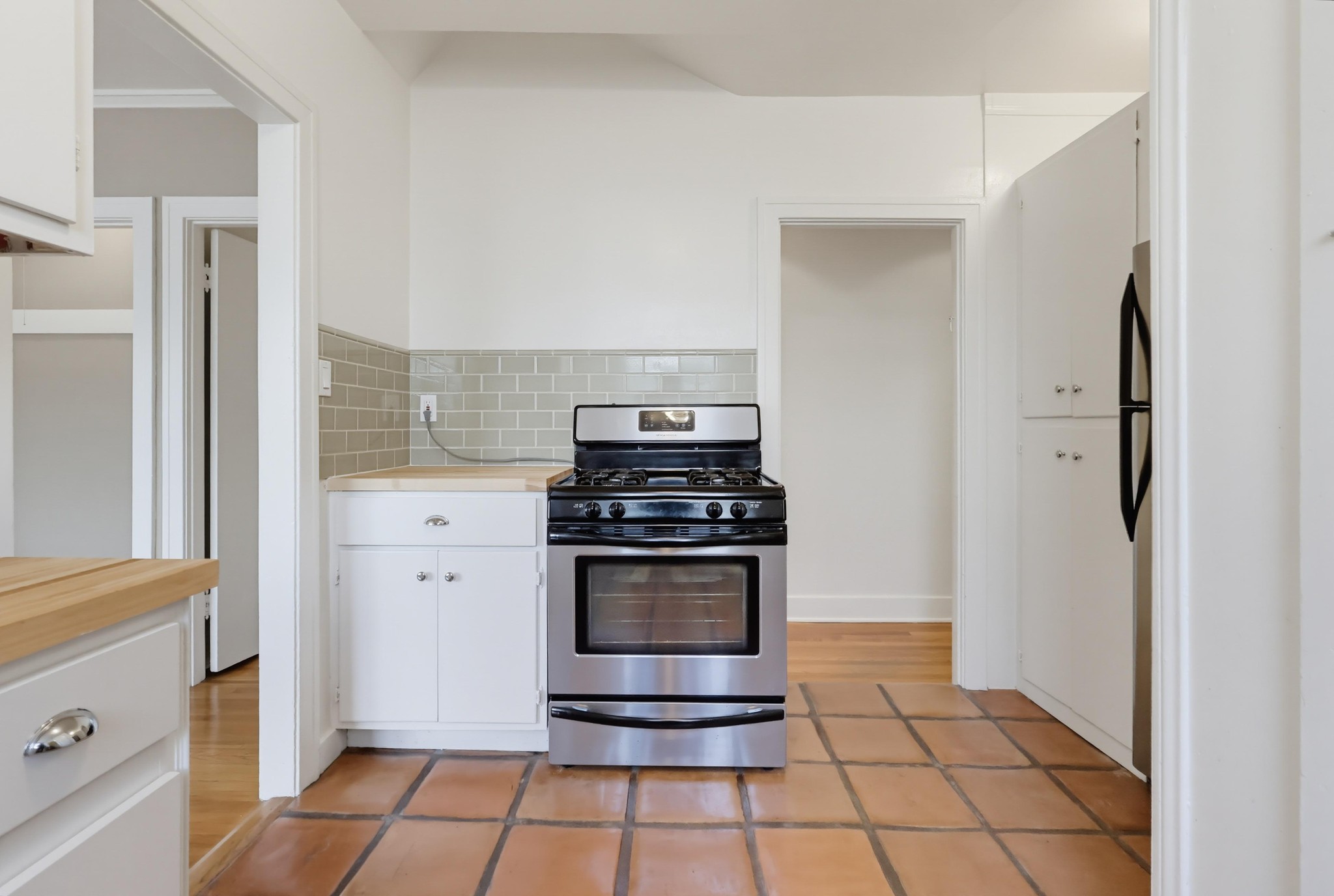 Virtual tour photo 26 of 66 for 1021 Havenhurst Dr