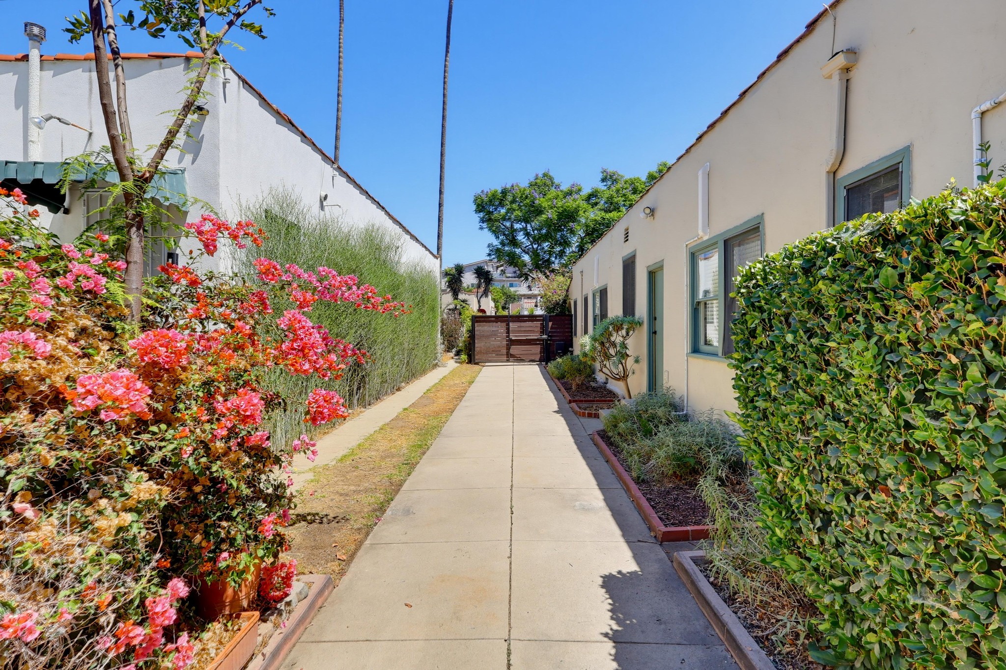 Virtual tour photo 50 of 66 for 1021 Havenhurst Dr