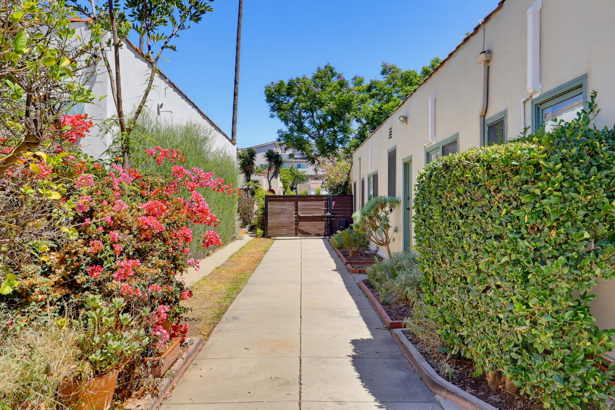 Virtual tour photo 55 of 66 for 1021 Havenhurst Dr