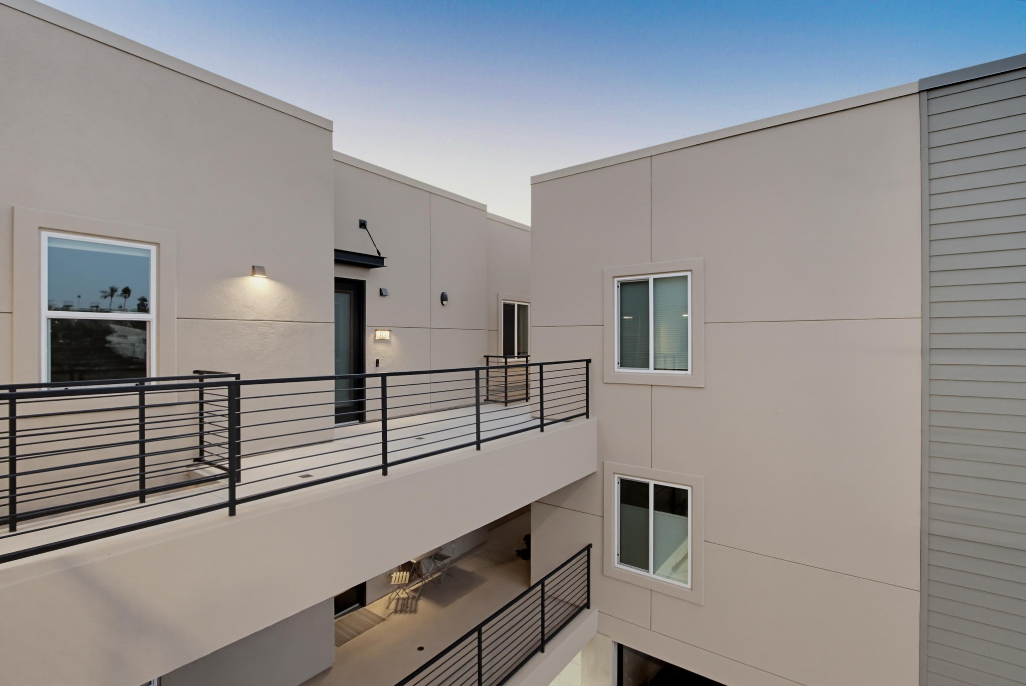 Virtual tour photo 8 of 48 for 1021 S Cleveland St Unit 313