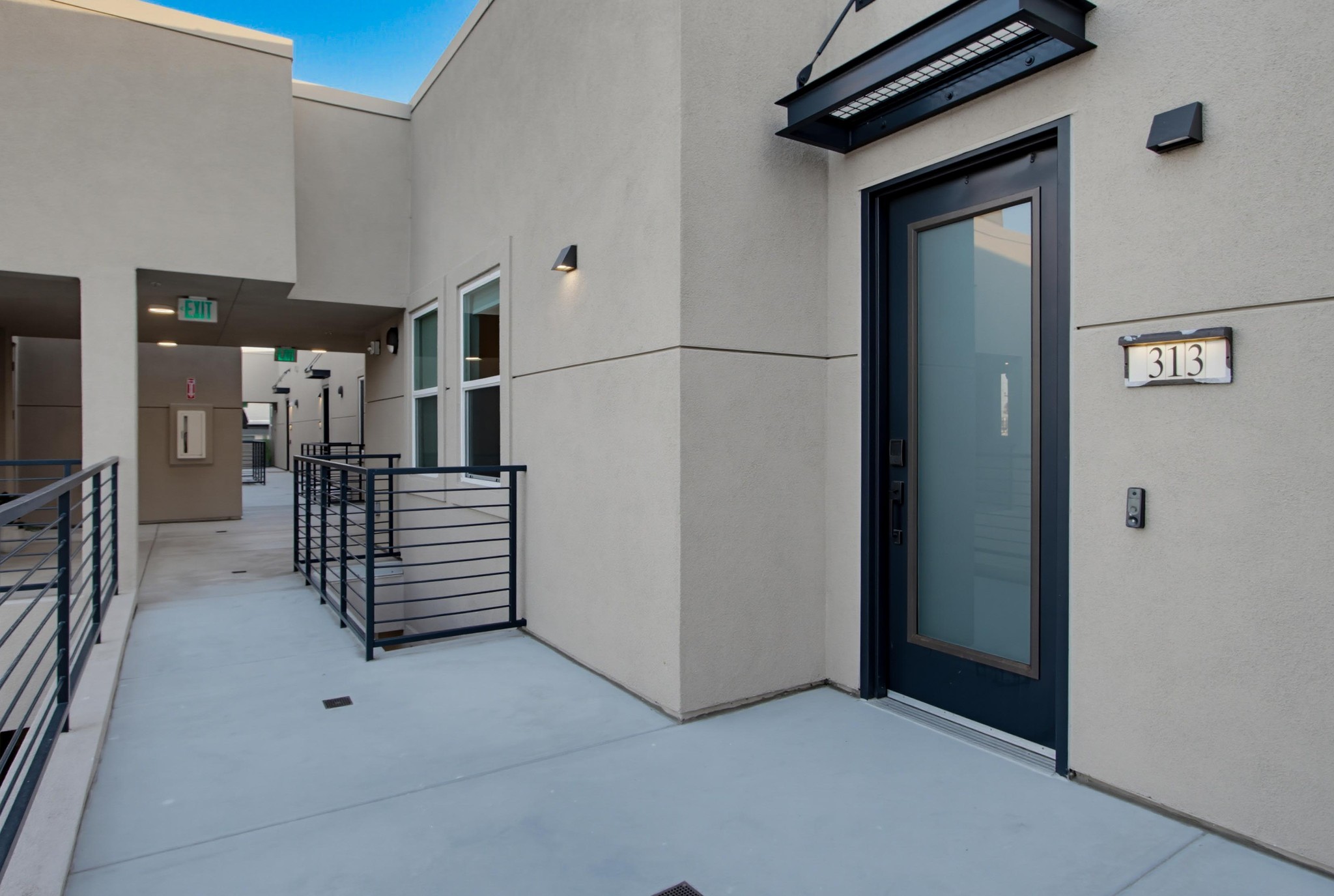 Virtual tour photo 9 of 48 for 1021 S Cleveland St Unit 313