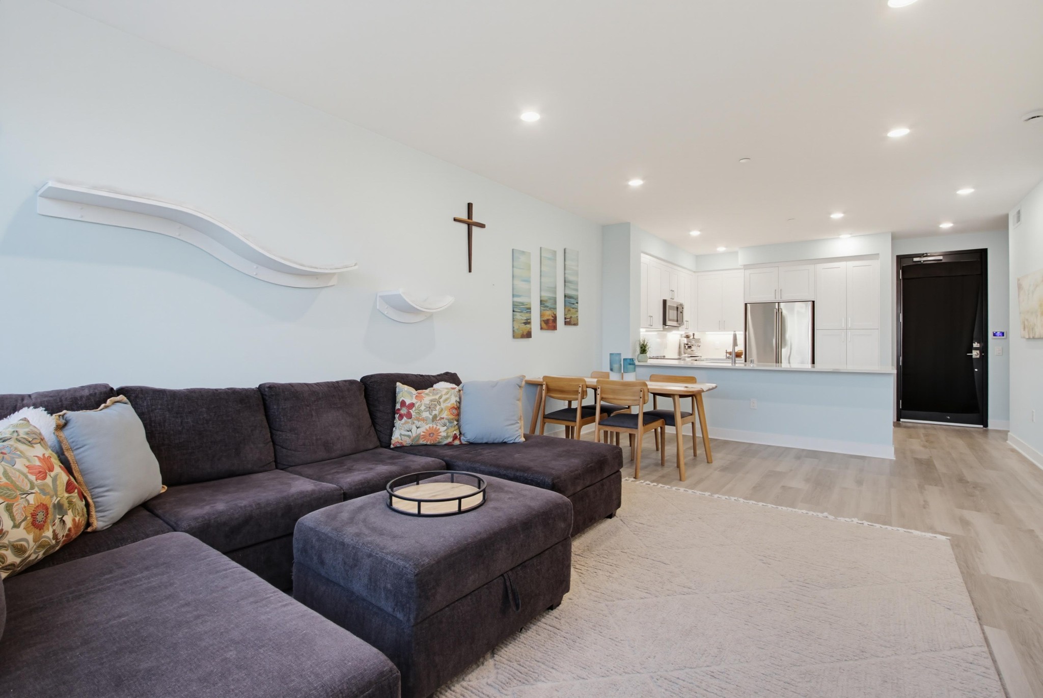 Virtual tour photo 13 of 48 for 1021 S Cleveland St Unit 313