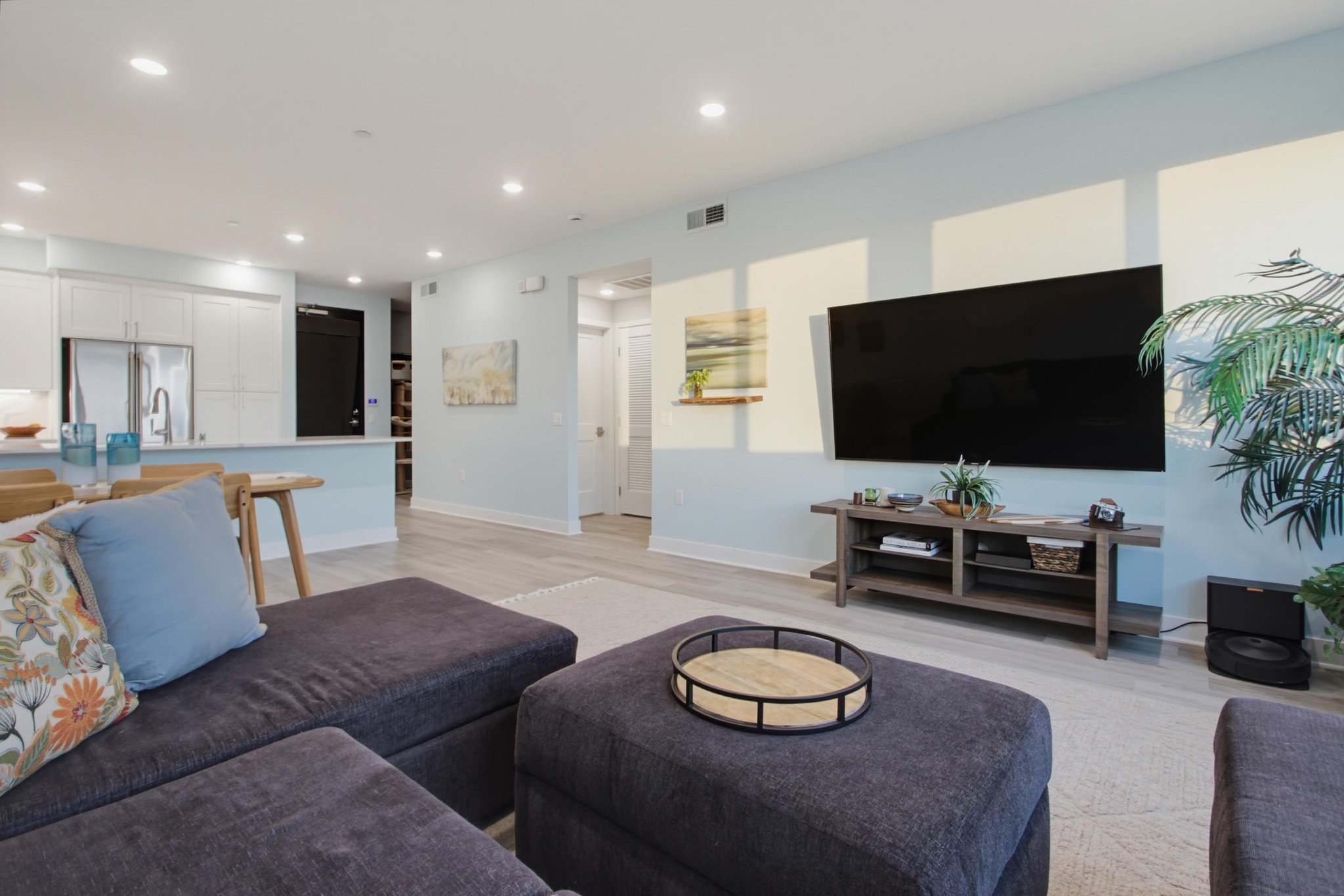 Virtual tour photo 14 of 48 for 1021 S Cleveland St Unit 313