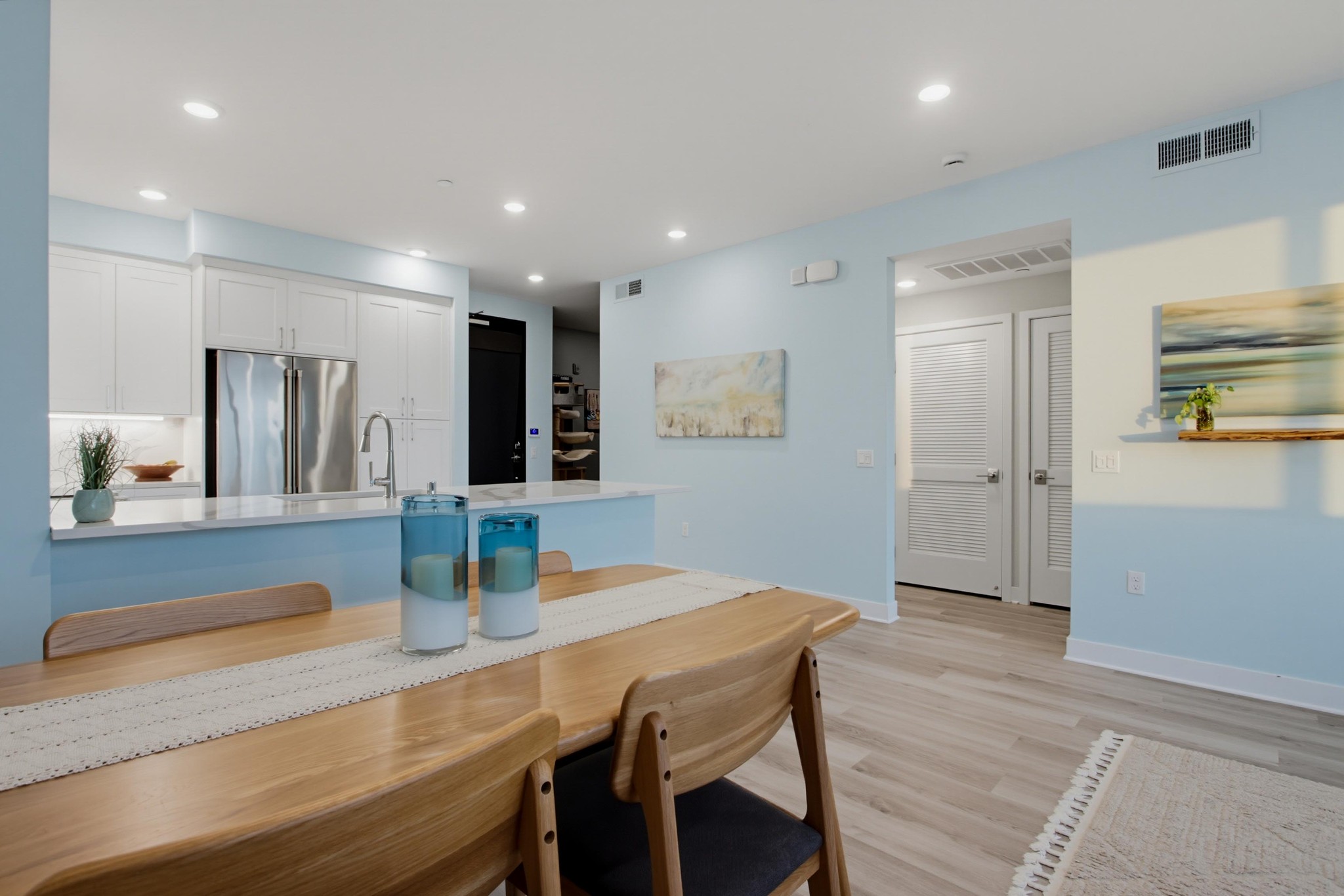 Virtual tour photo 16 of 48 for 1021 S Cleveland St Unit 313