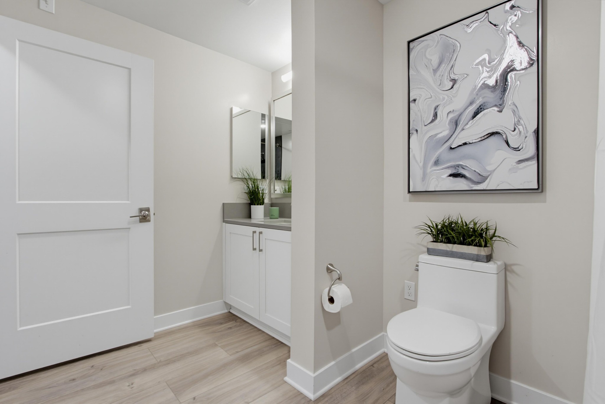 Virtual tour photo 26 of 48 for 1021 S Cleveland St Unit 313