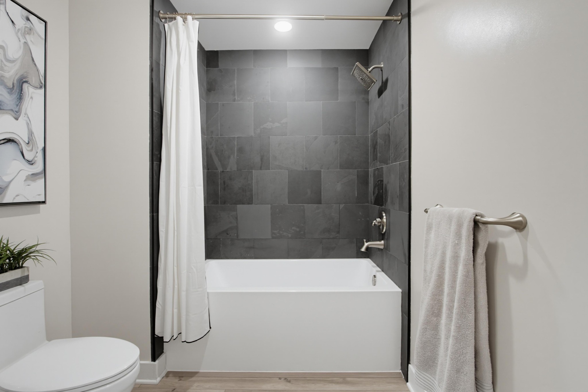 Virtual tour photo 27 of 48 for 1021 S Cleveland St Unit 313